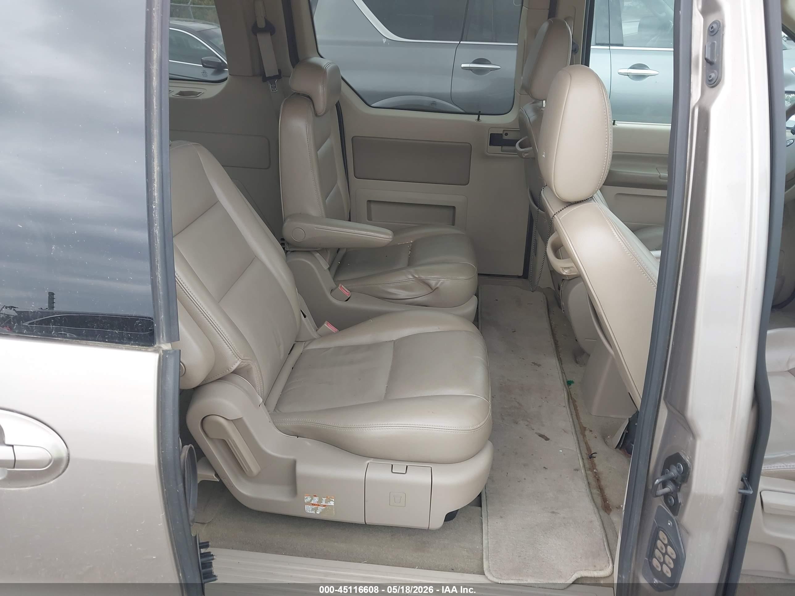 2004 Ford Freestar Sel Beige vin: 2FMZA52244BA29713
