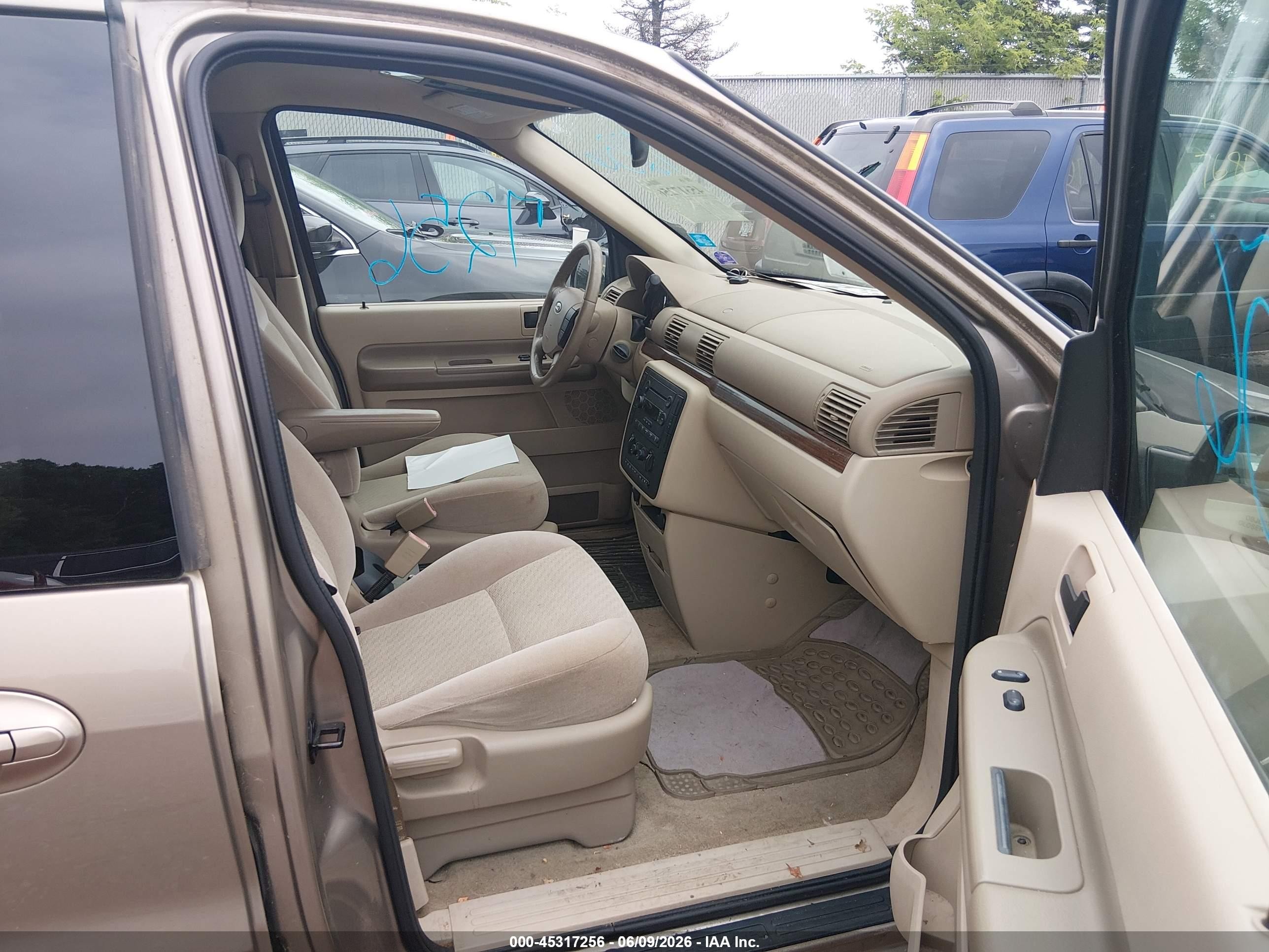 2004 Ford Freestar Sel Gold vin: 2FMZA52284BA11537