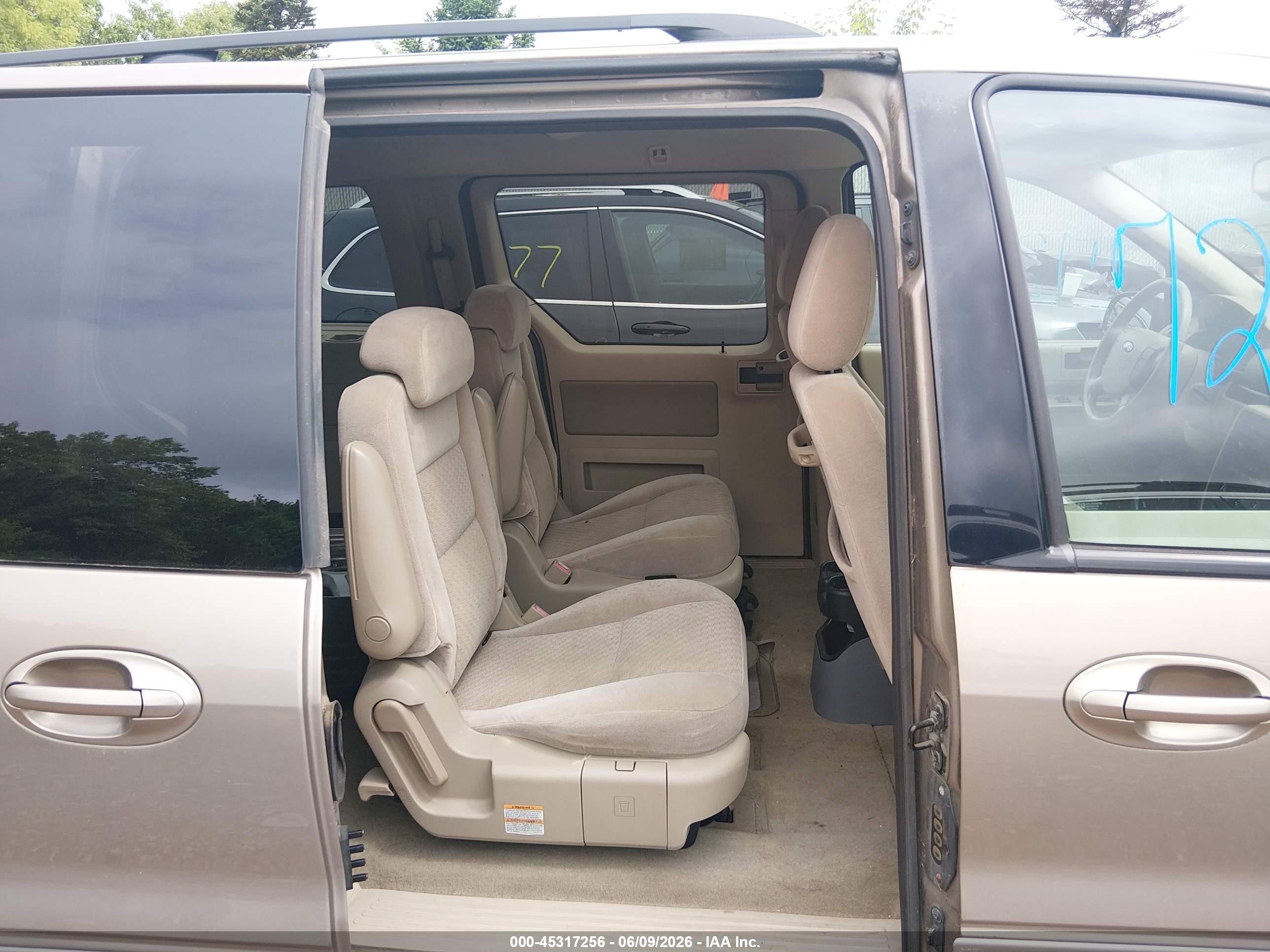 2004 Ford Freestar Sel Gold vin: 2FMZA52284BA11537