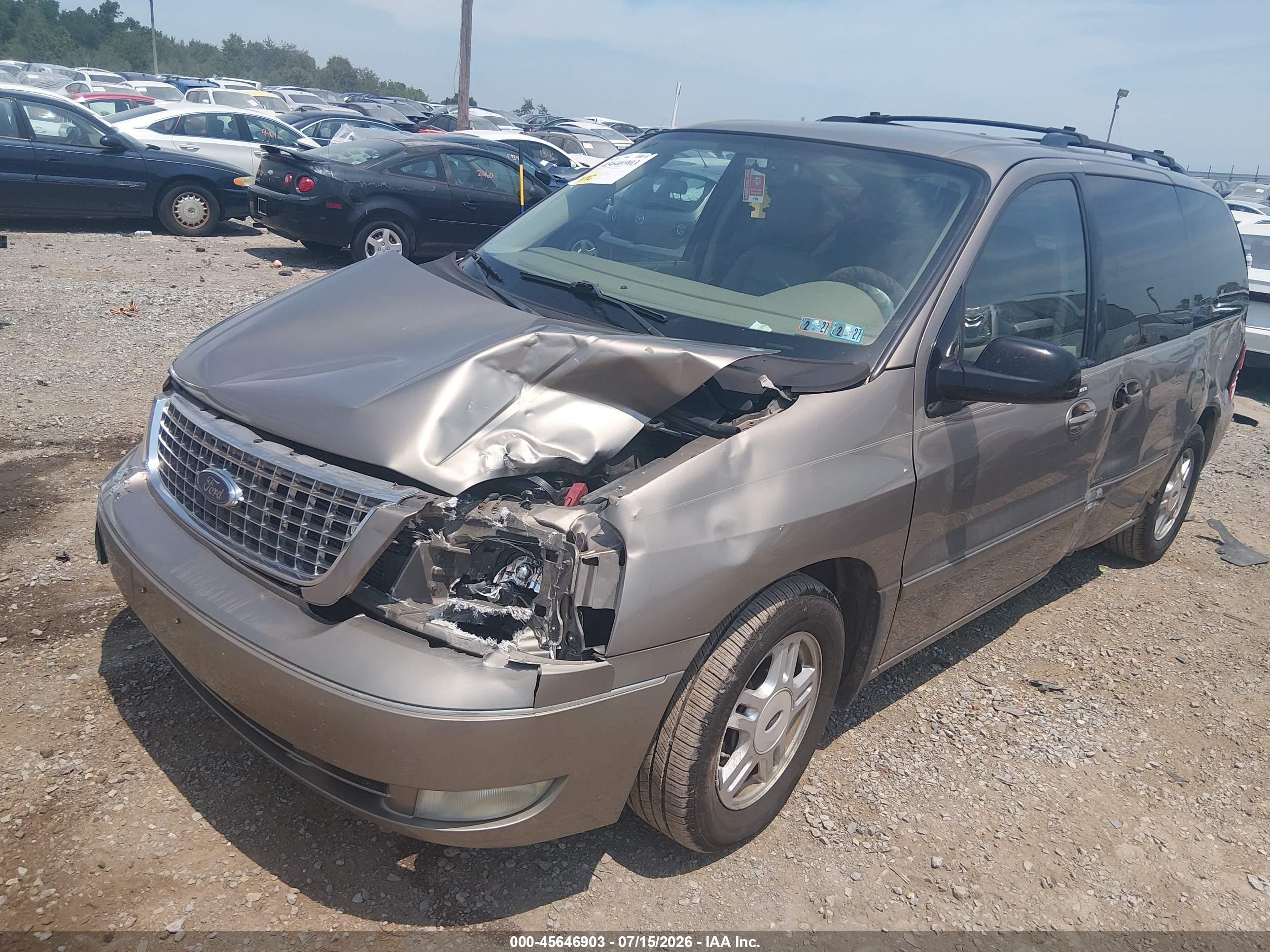 2004 Ford Freestar Sel Gold vin: 2FMZA522X4BA75935
