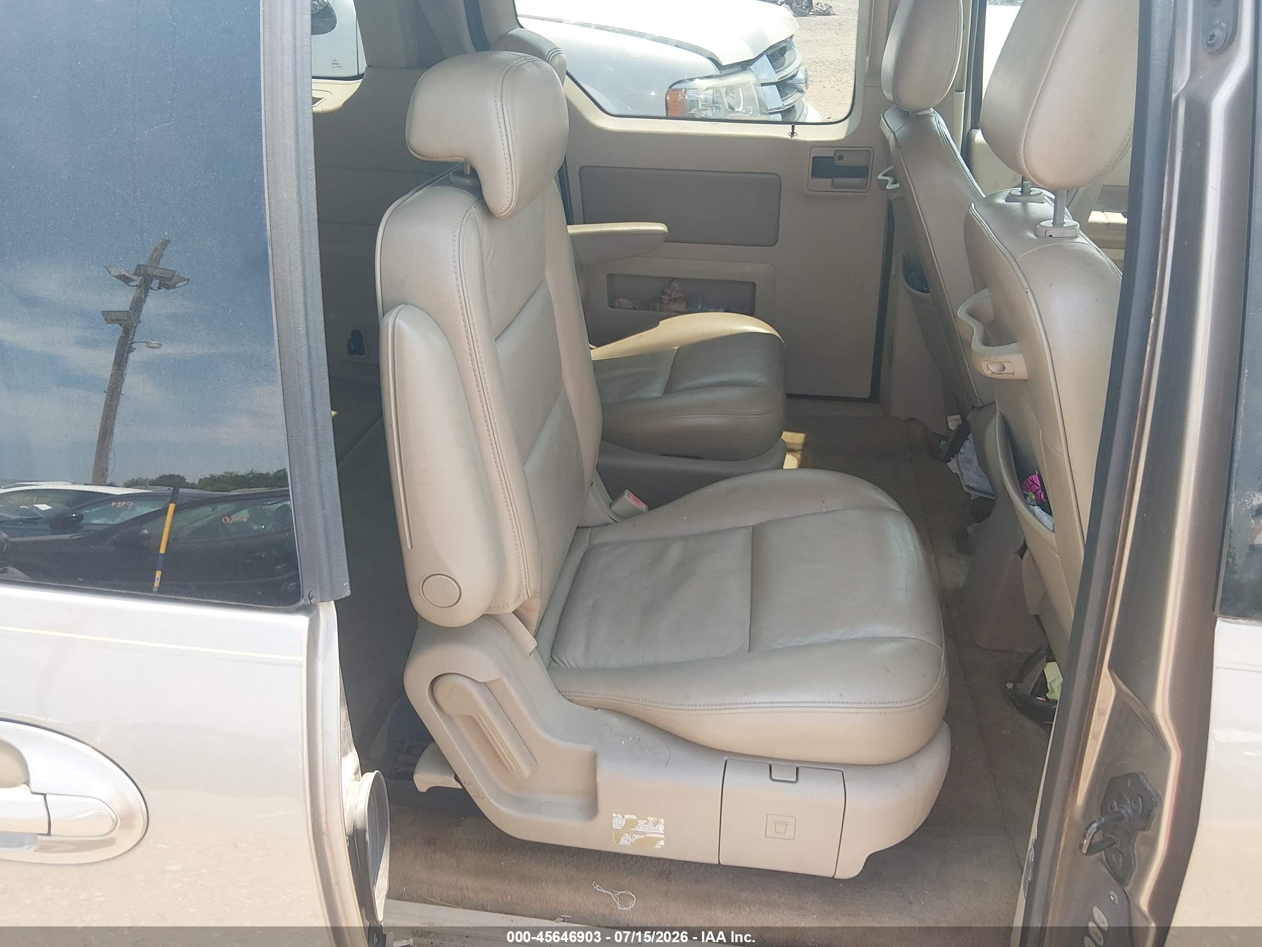 2004 Ford Freestar Sel Gold vin: 2FMZA522X4BA75935