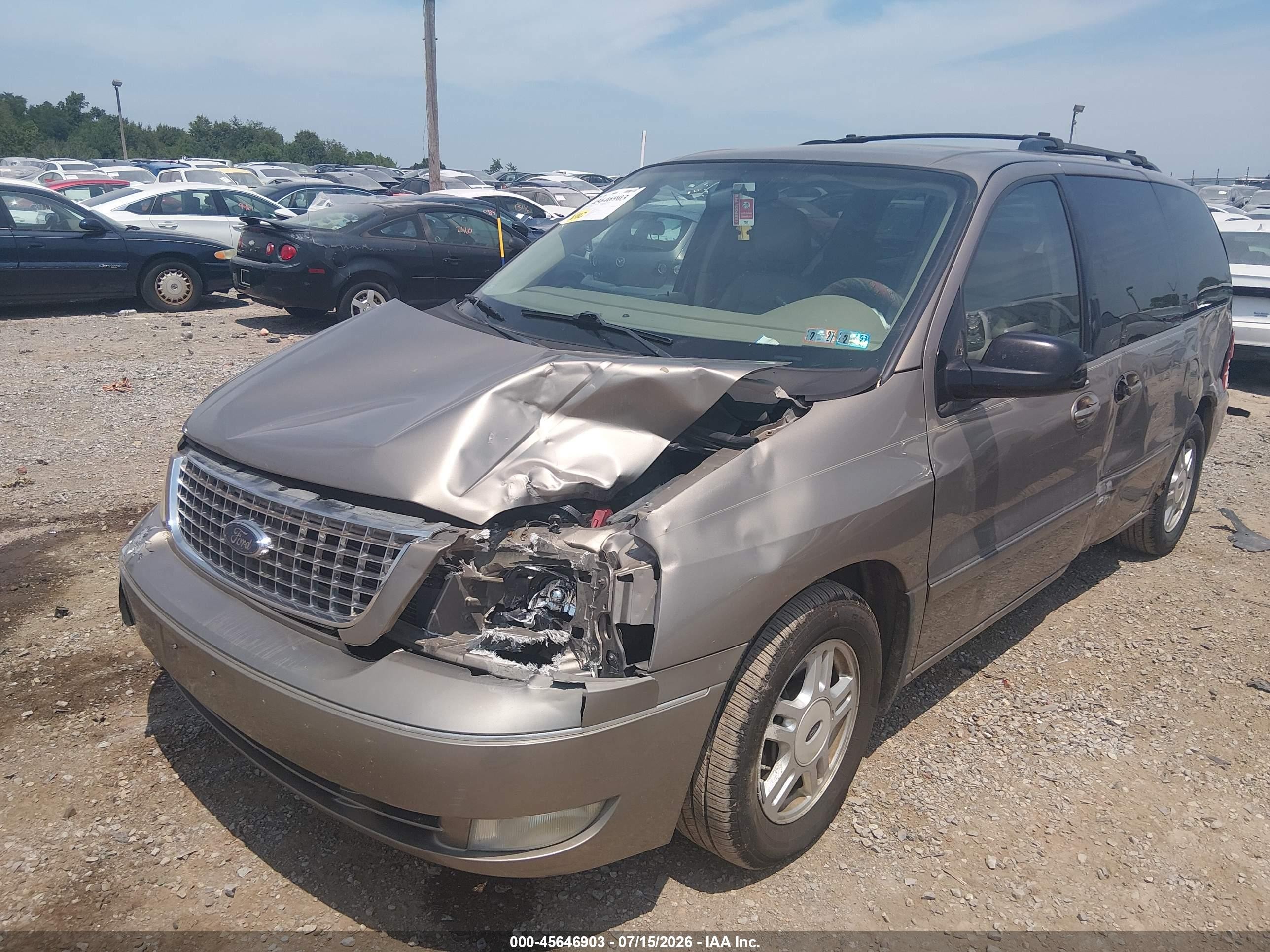 2004 Ford Freestar Sel Gold vin: 2FMZA522X4BA75935