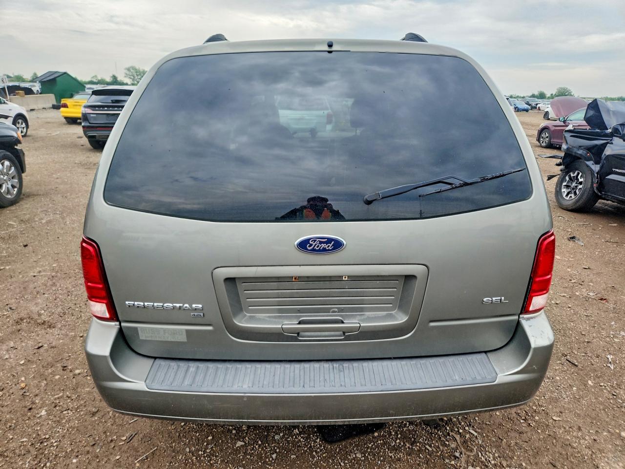 2006 Ford Freestar Sel Золотой vin: 2FMZA522X6BA23515