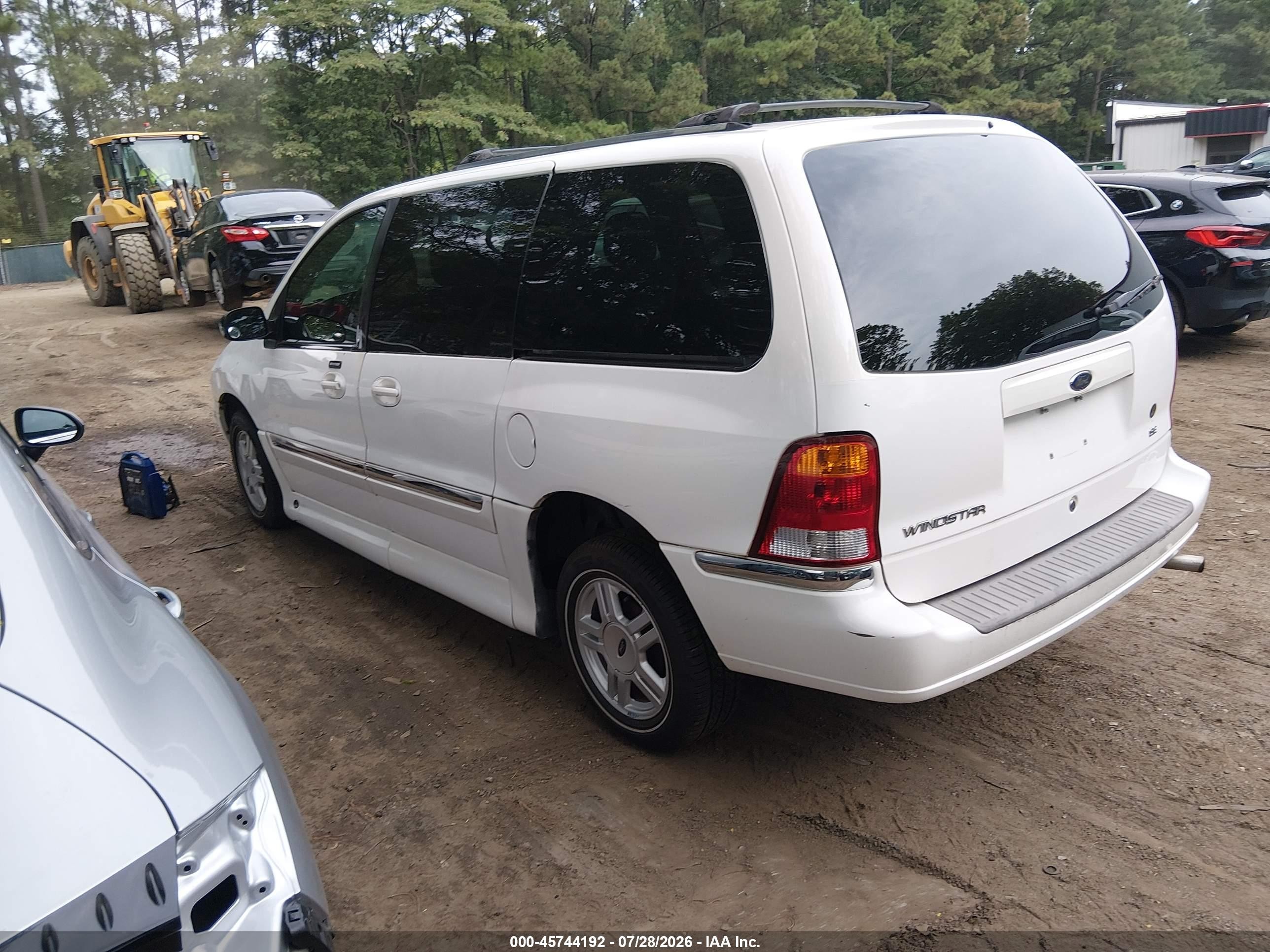 2003 Ford Windstar Se Белый vin: 2FMZA52453BB91141