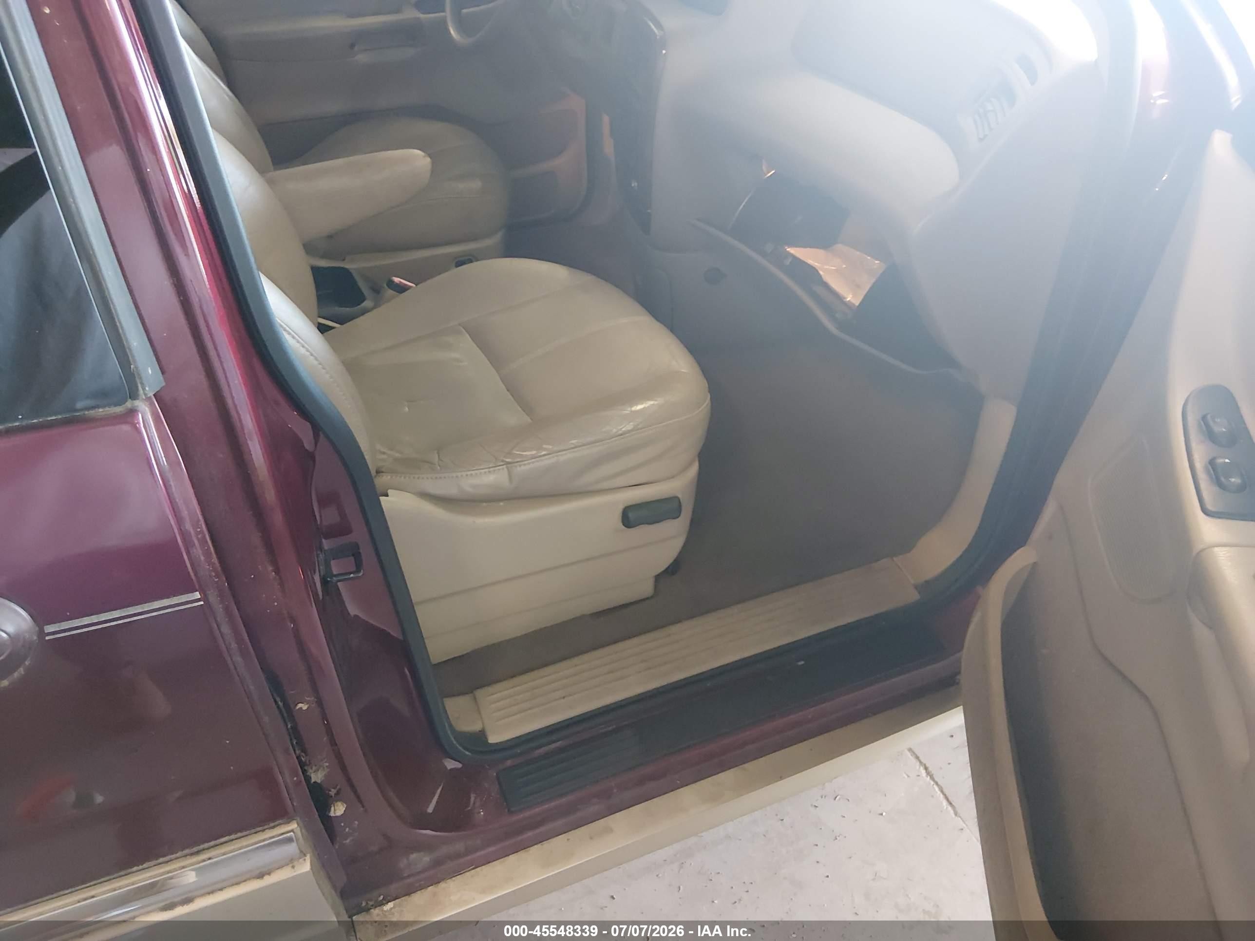 2000 Ford Windstar Limited/sel Бордовый vin: 2FMZA5340YBA10923