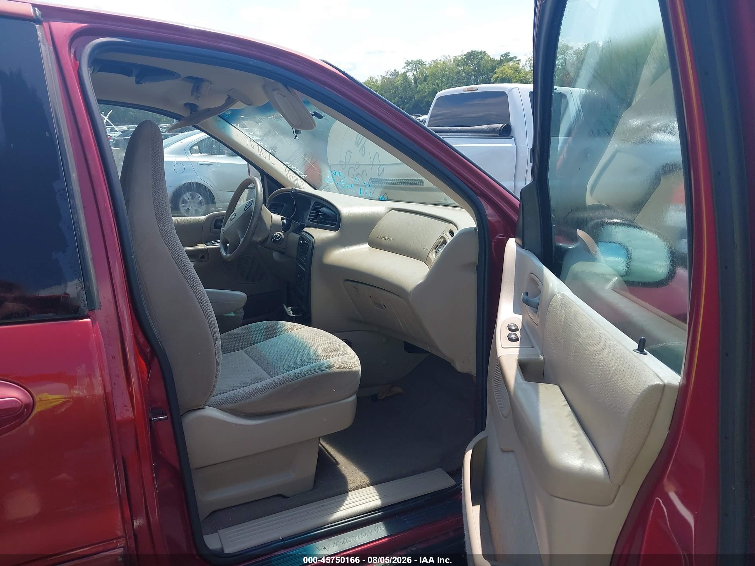 2002 Ford Windstar Sport Red vin: 2FMZA57432BA74388