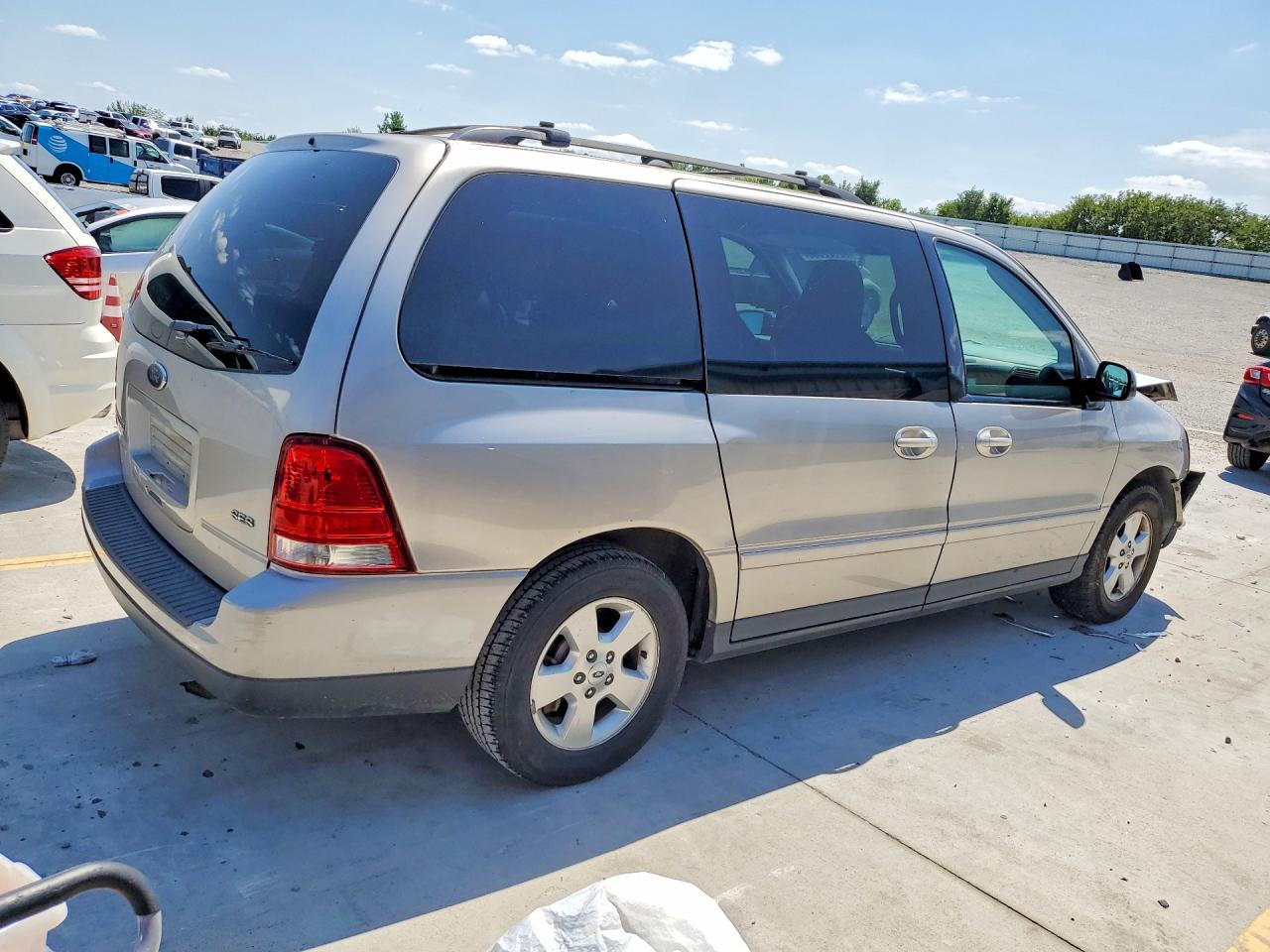2005 Ford Freestar Ses Серебряный vin: 2FMZA57645BA57220