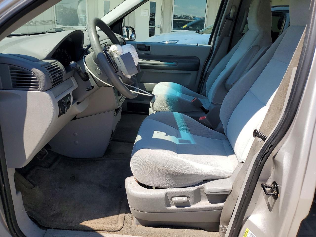 2005 Ford Freestar Ses Серебряный vin: 2FMZA57645BA57220
