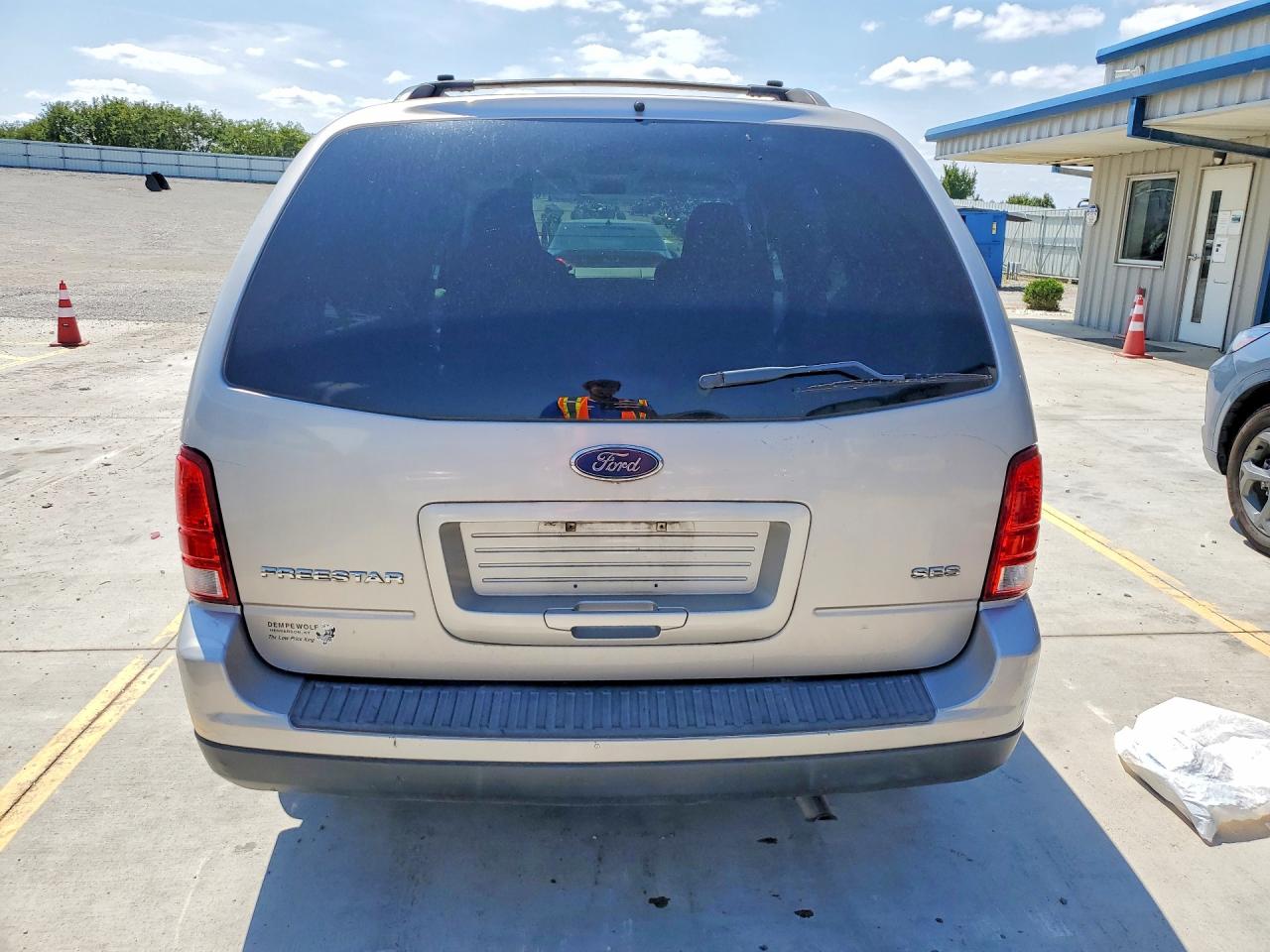 2005 Ford Freestar Ses Серебряный vin: 2FMZA57645BA57220