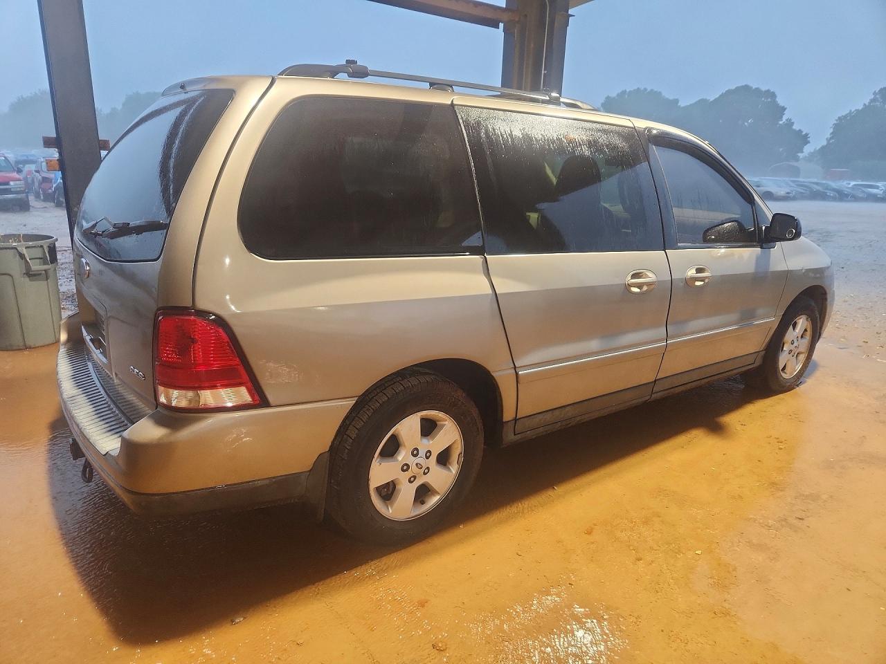 2004 Ford Freestar Ses Beige vin: 2FMZA57664BA49327