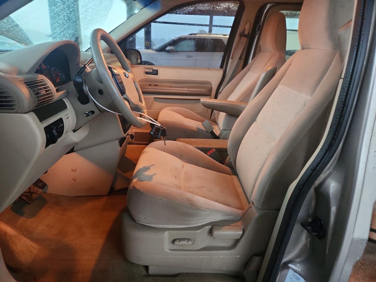2004 Ford Freestar Ses Beige vin: 2FMZA57664BA49327