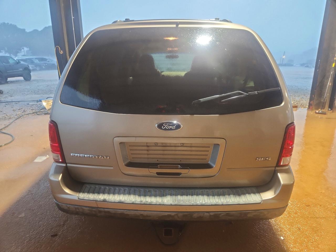 2004 Ford Freestar Ses Beige vin: 2FMZA57664BA49327