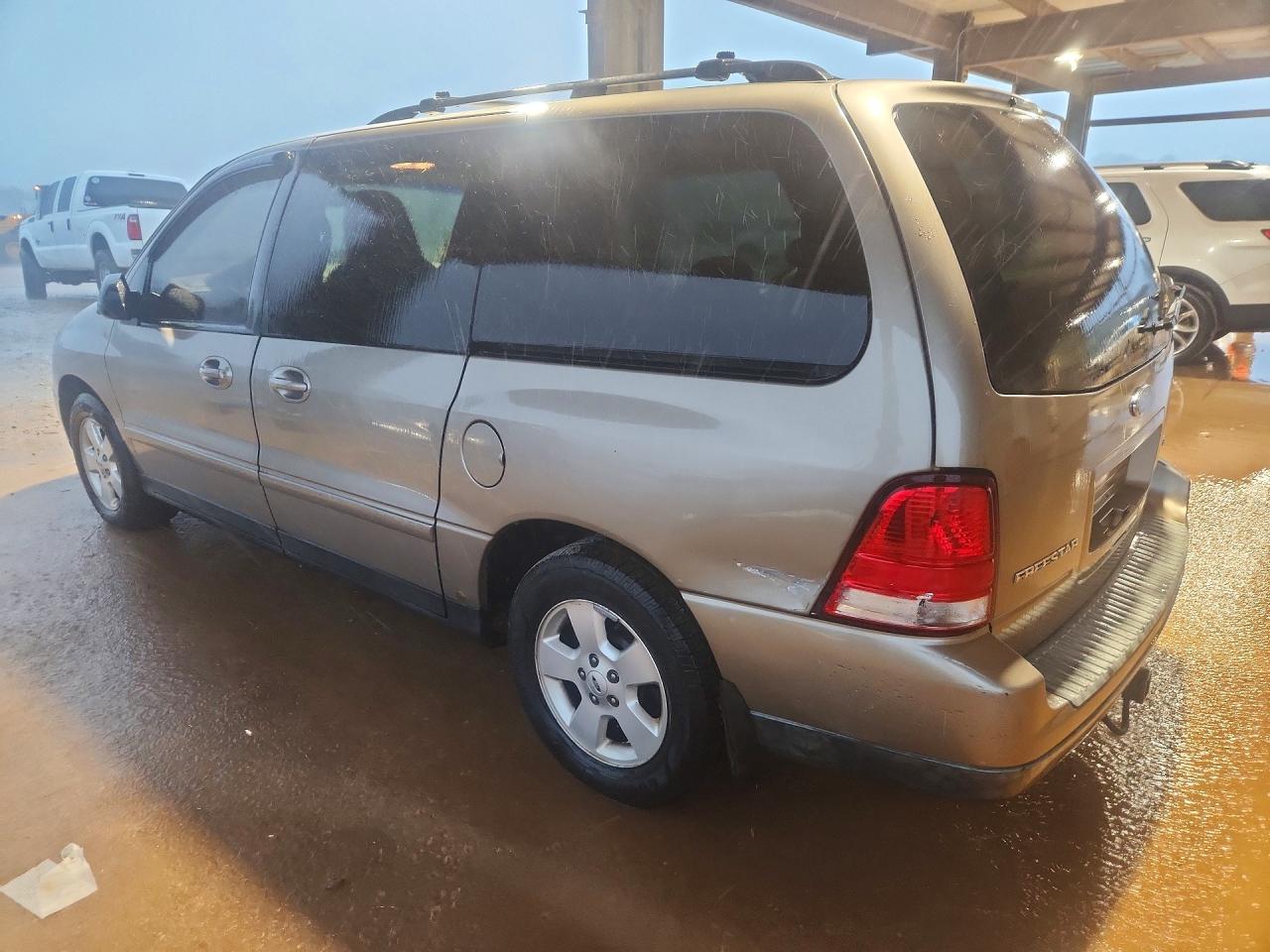 2004 Ford Freestar Ses Beige vin: 2FMZA57664BA49327