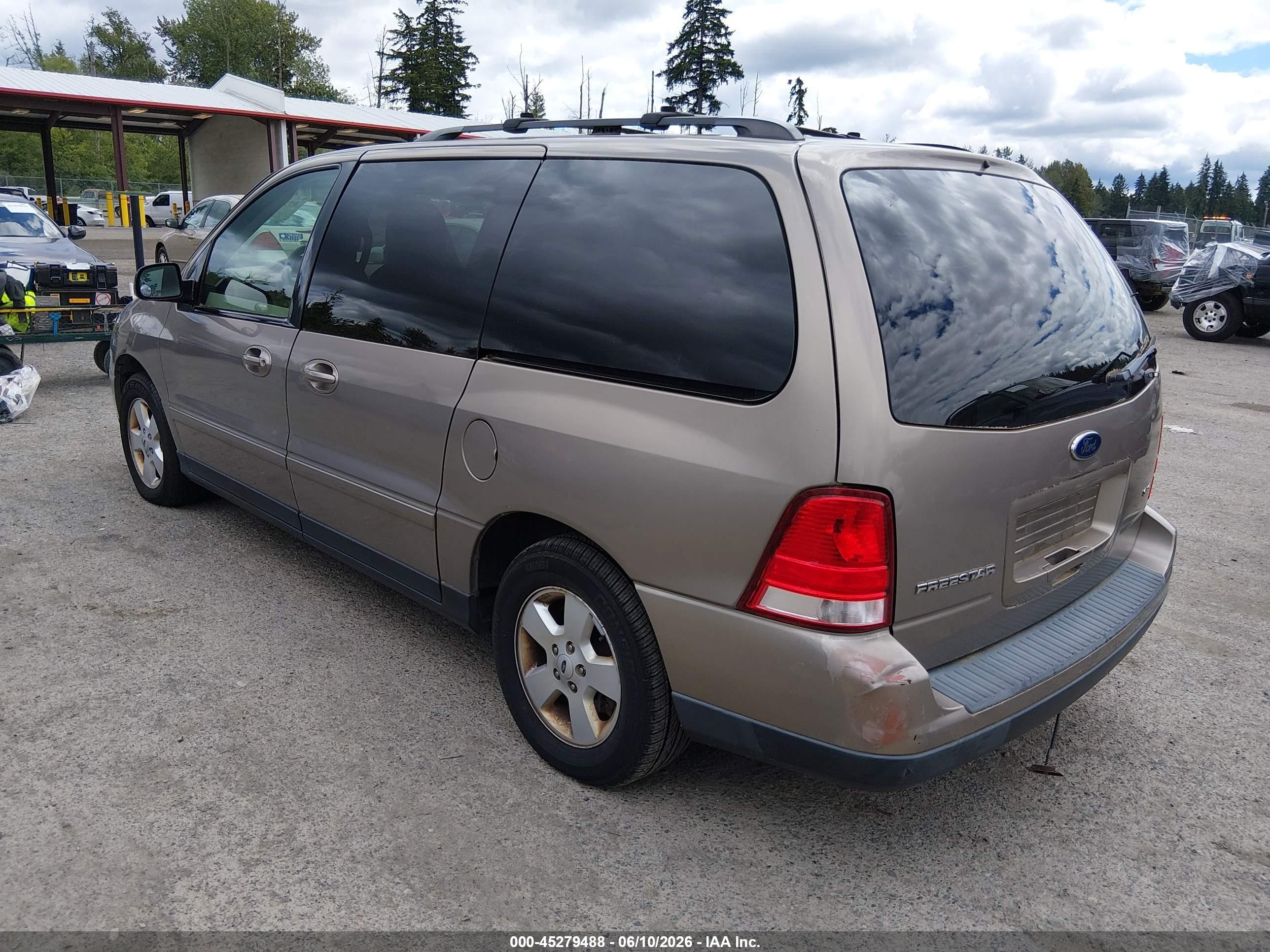 2004 Ford Freestar Ses Dark Brown vin: 2FMZA57684BA97945