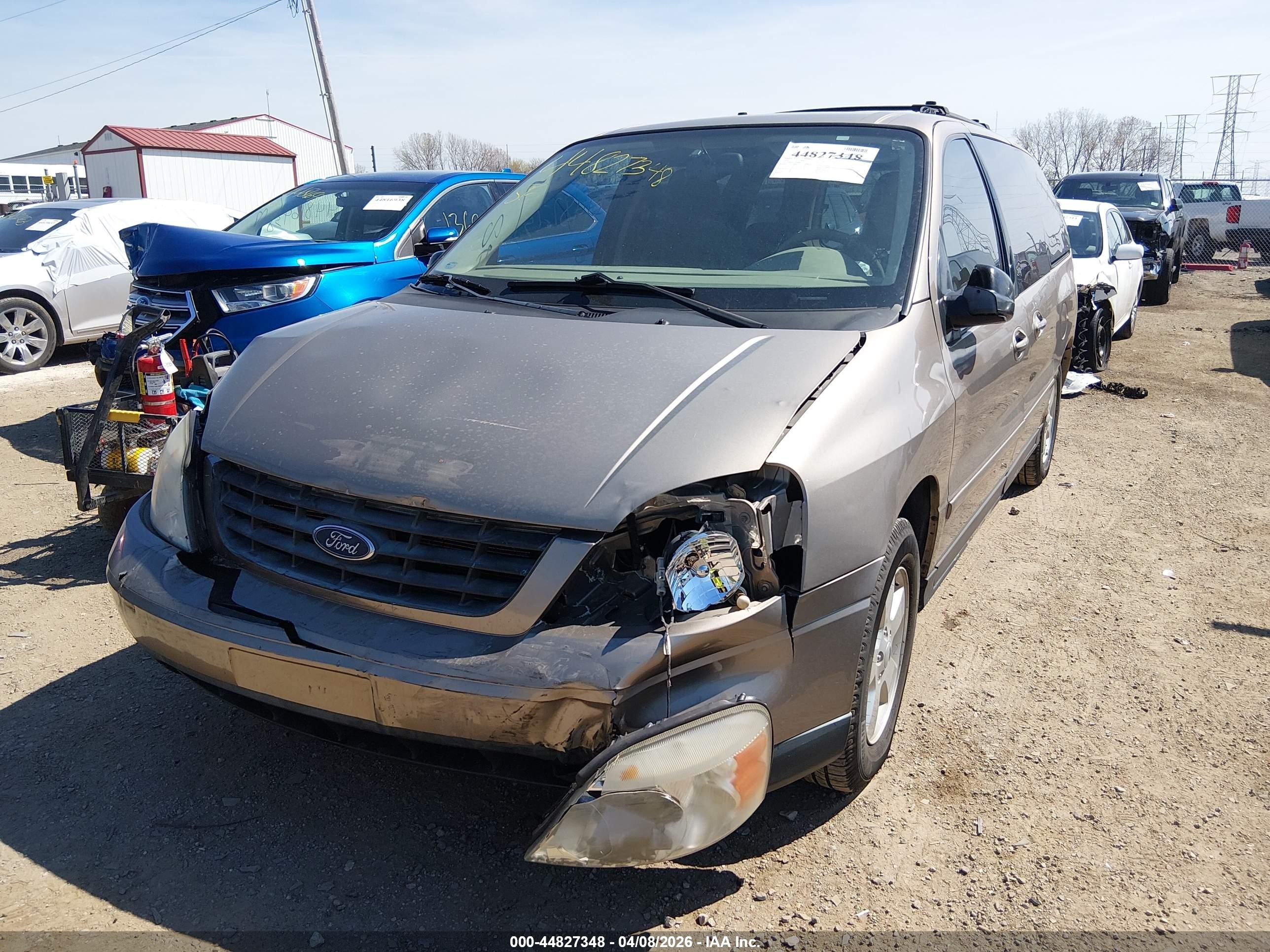 2004 Ford Freestar Ses Gold vin: 2FMZA57694BA55252