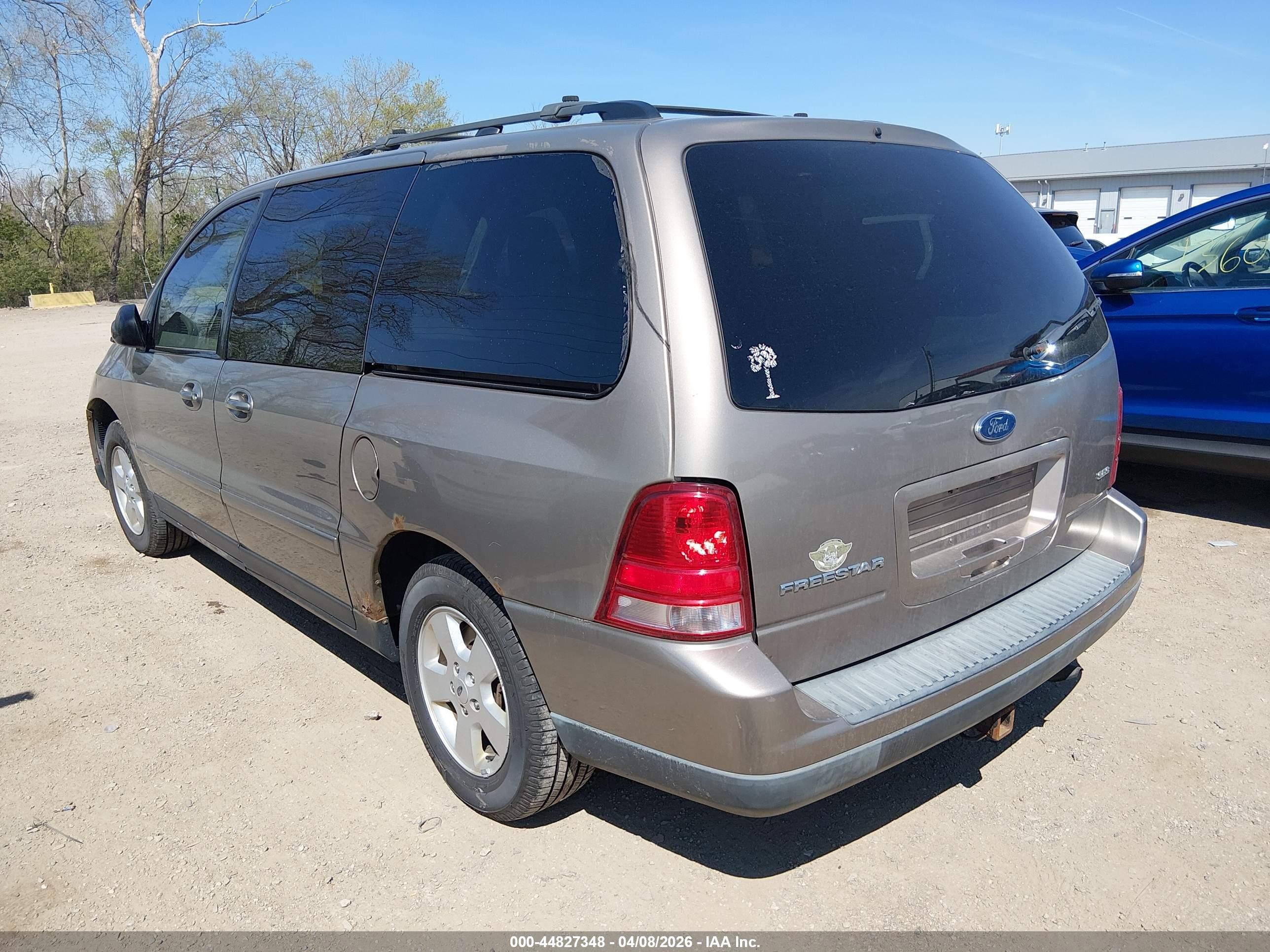 2004 Ford Freestar Ses Gold vin: 2FMZA57694BA55252