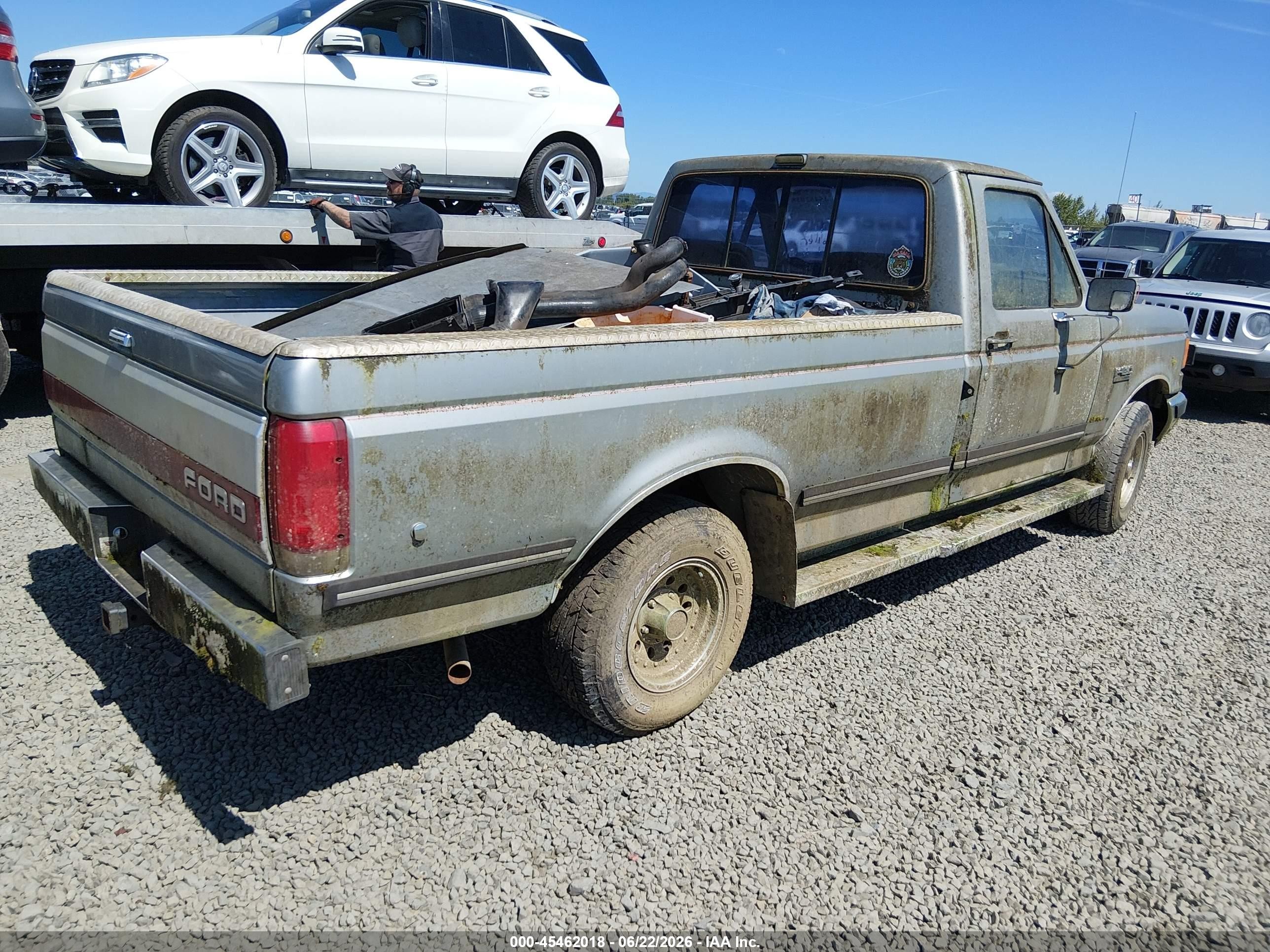 1990 Ford F150   Gray vin: 2FTDF15N2LCA75015