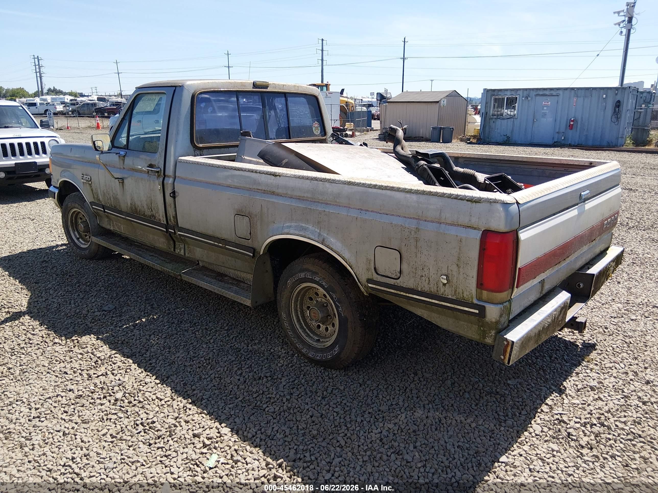 1990 Ford F150   Gray vin: 2FTDF15N2LCA75015