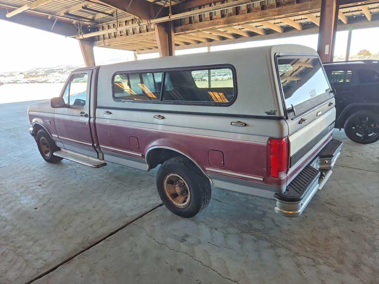 1993 Ford F-150 Two Tone vin: 2FTDF15N3PCA48072