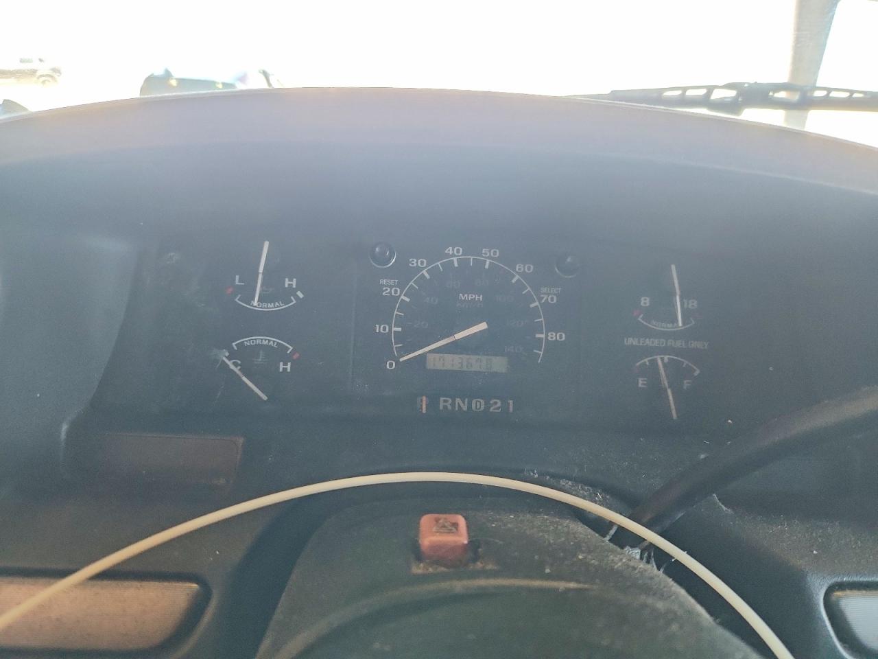 1993 Ford F-150 Two Tone vin: 2FTDF15N3PCA48072