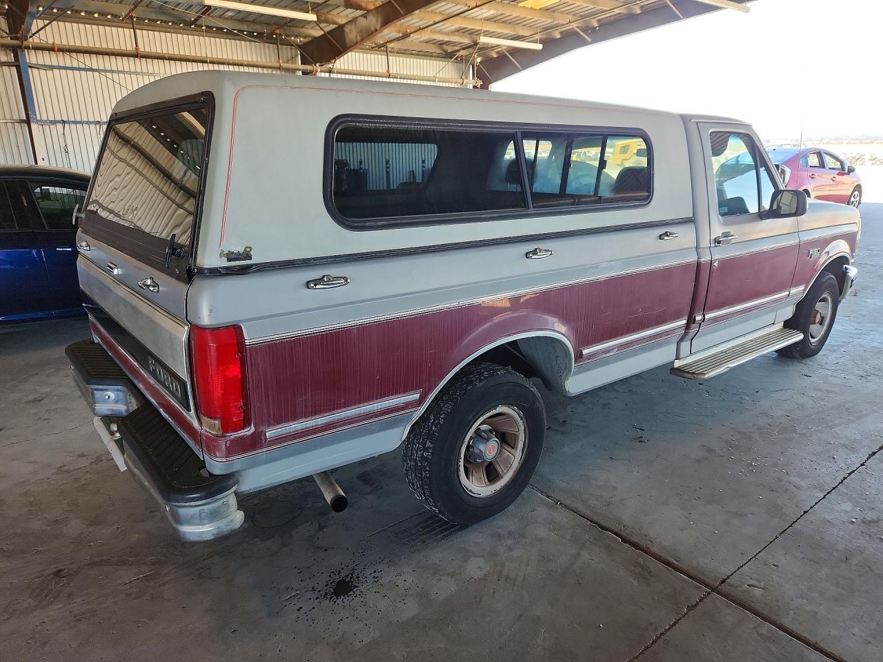 1993 Ford F-150 Two Tone vin: 2FTDF15N3PCA48072