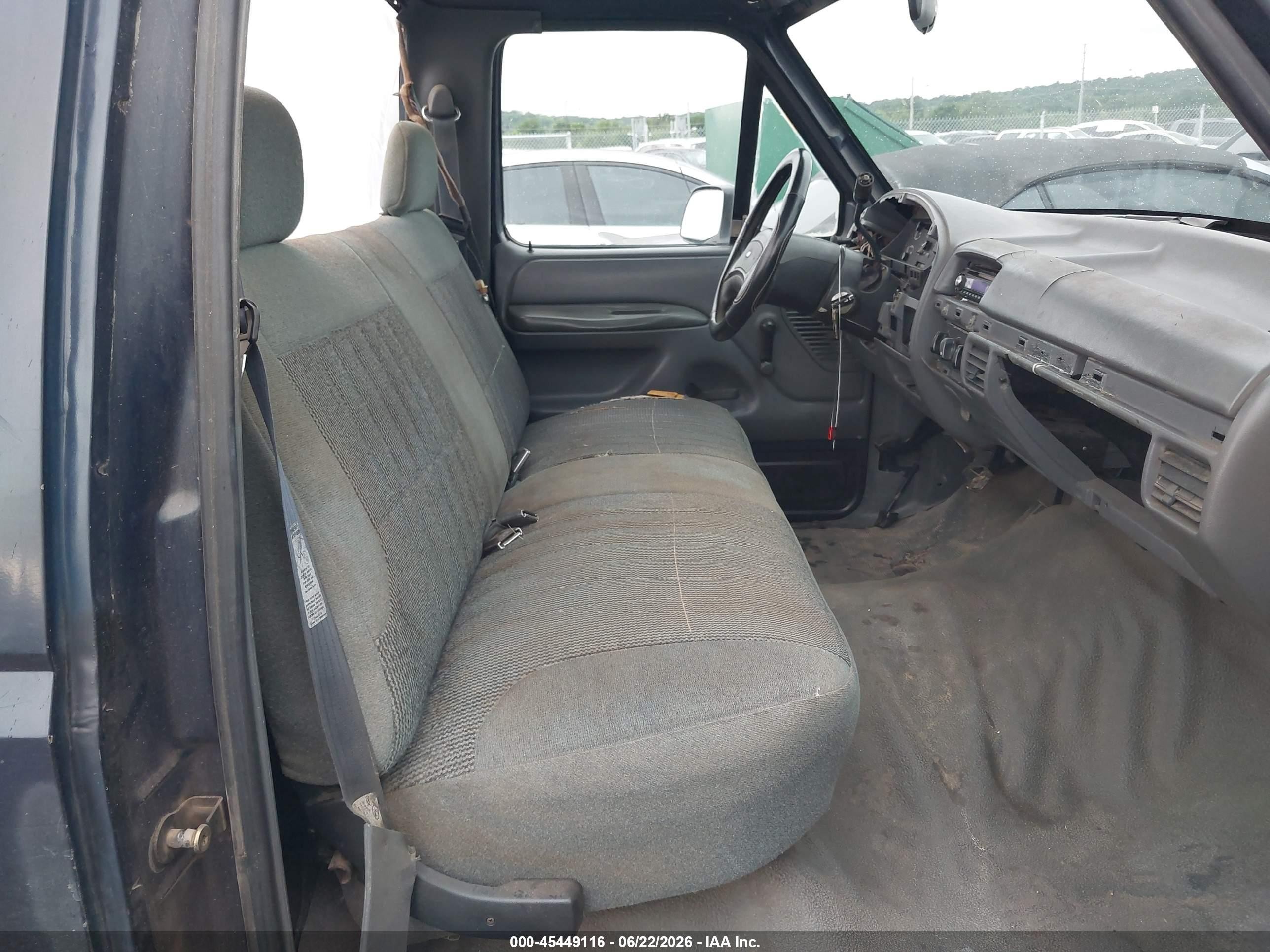 1993 Ford F150   Blue vin: 2FTDF15Y2PCA61518