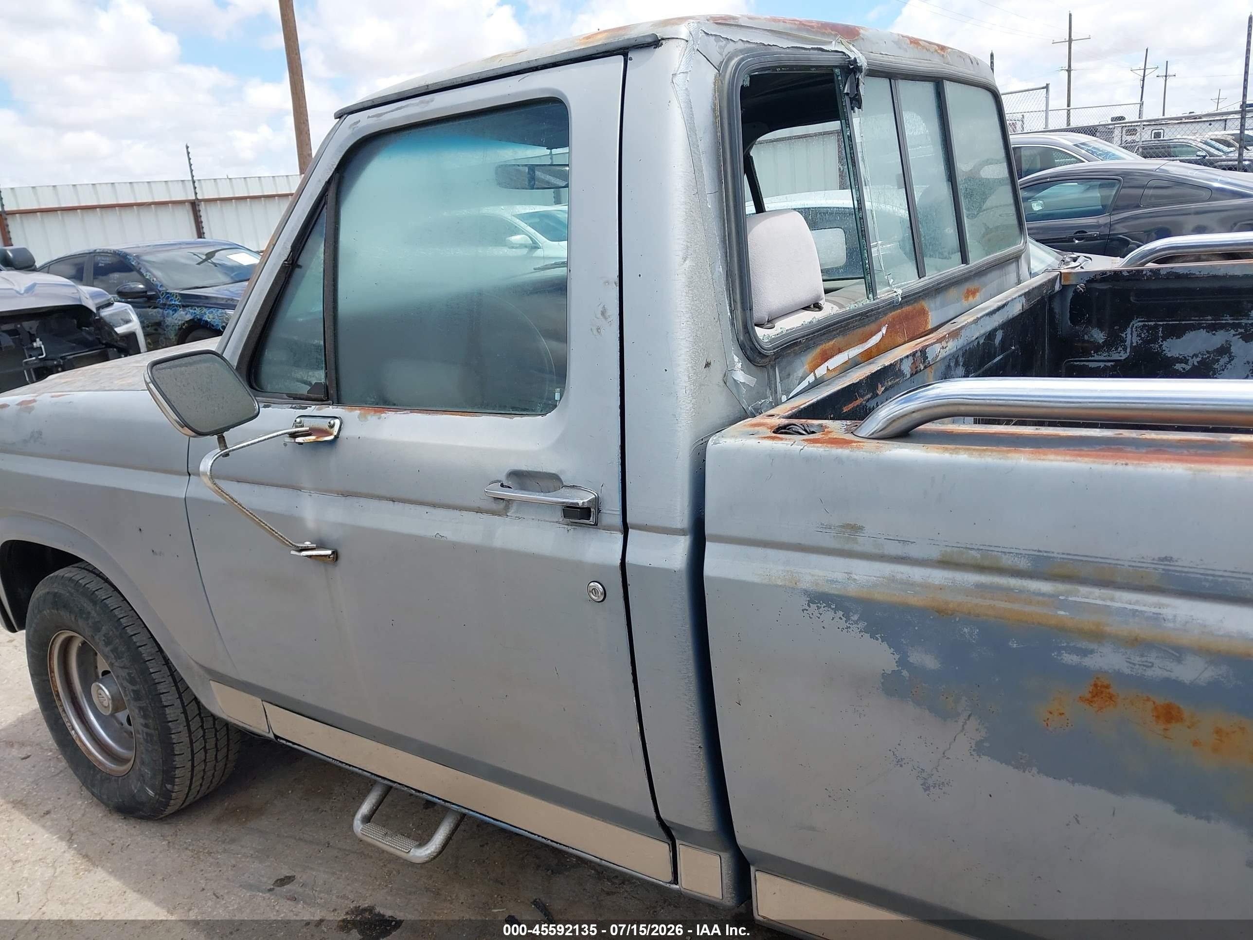 1986 Ford F150   Gray vin: 2FTDF15Y3GCB16770