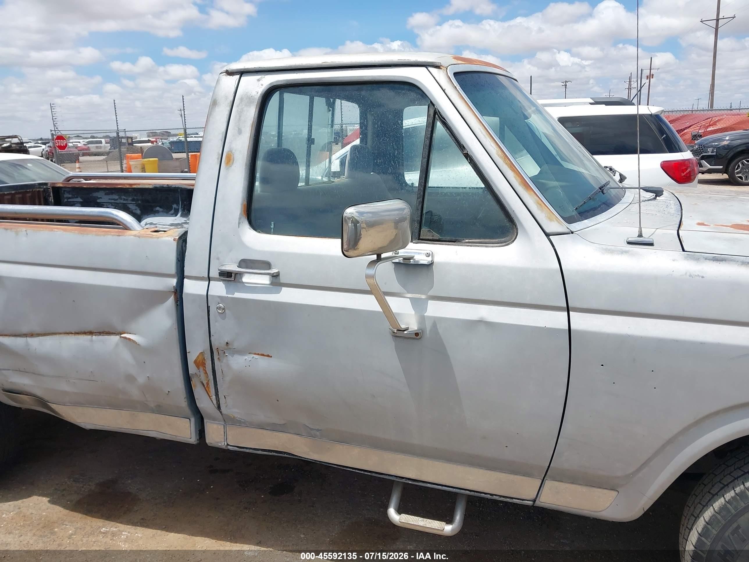 1986 Ford F150   Gray vin: 2FTDF15Y3GCB16770