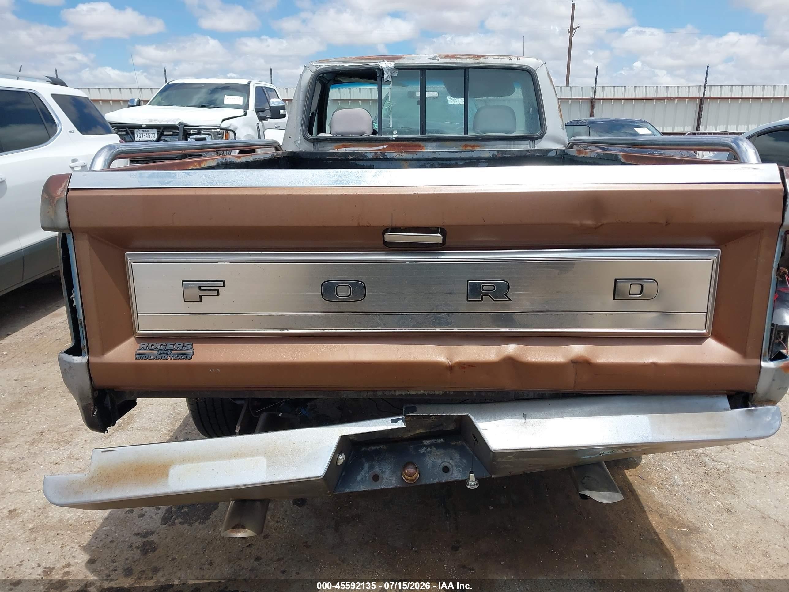 1986 Ford F150   Gray vin: 2FTDF15Y3GCB16770