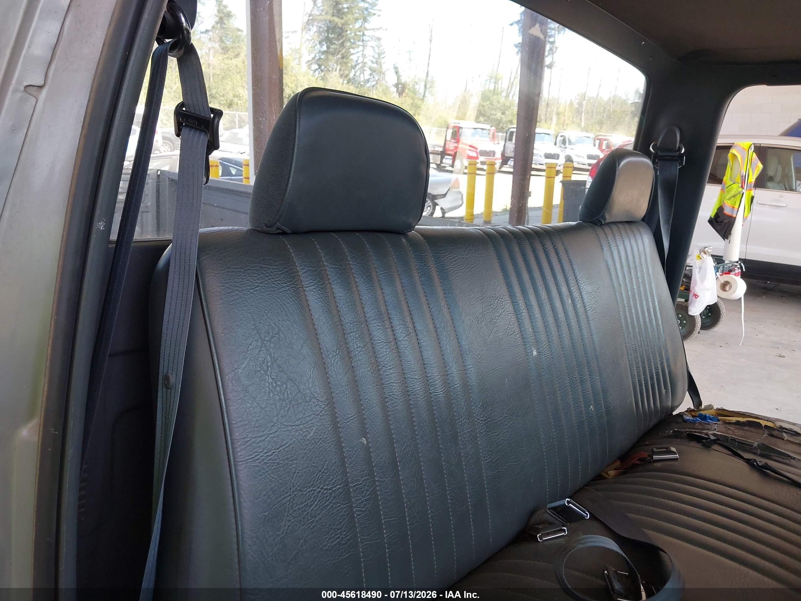 1993 Ford F150 Gray vin: 2FTDF15Y9PCA61886
