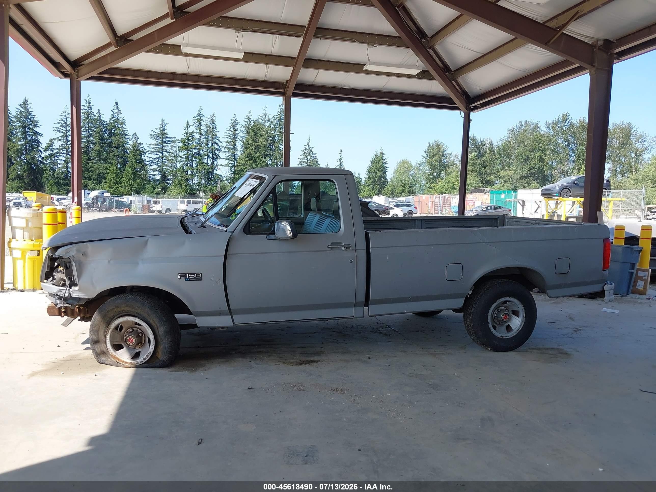 1993 Ford F150 Gray vin: 2FTDF15Y9PCA61886