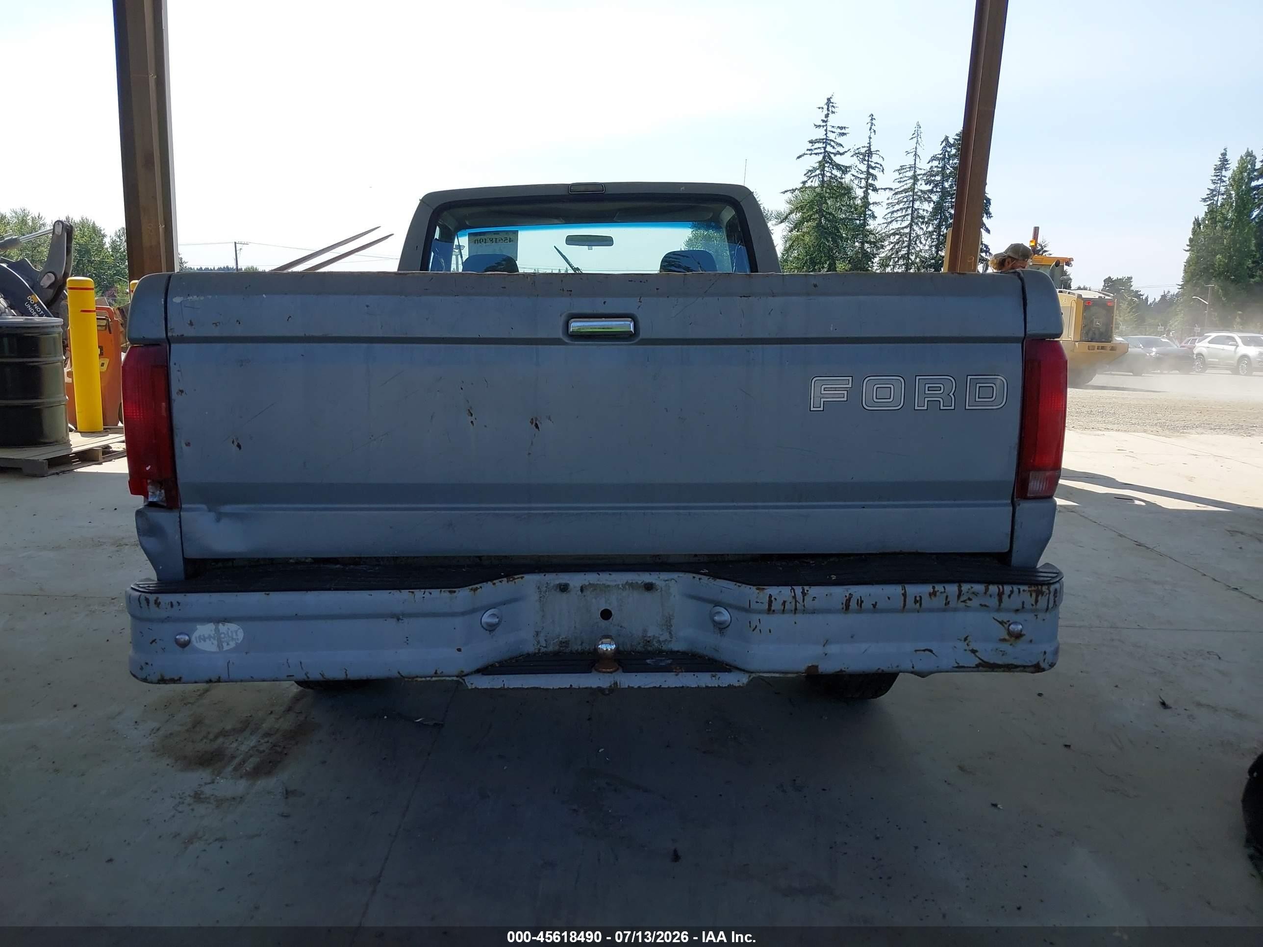 1993 Ford F150 Gray vin: 2FTDF15Y9PCA61886