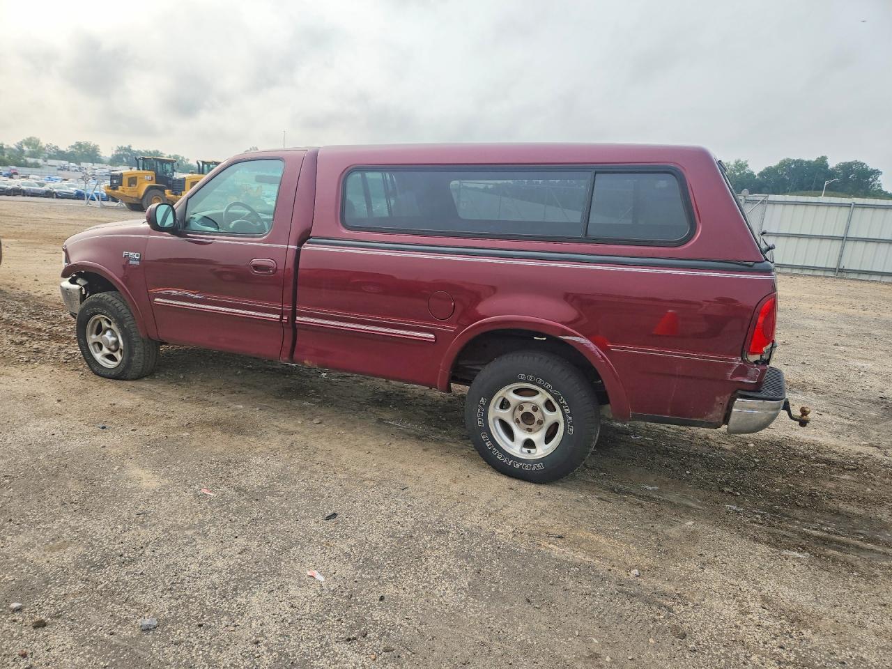 1997 Ford F150 Red vin: 2FTDF18W8VCA84387