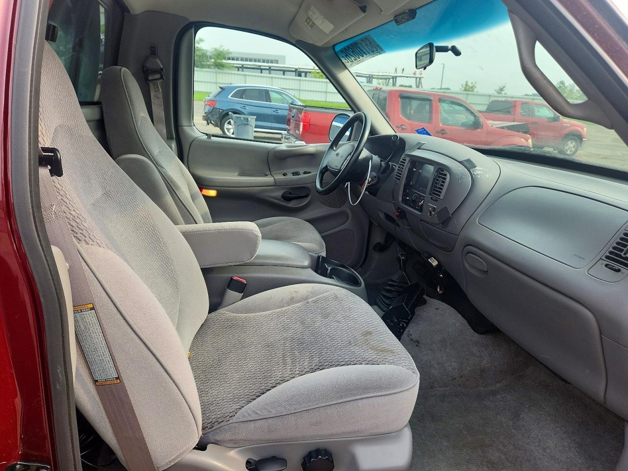 1997 Ford F150 Red vin: 2FTDF18W8VCA84387