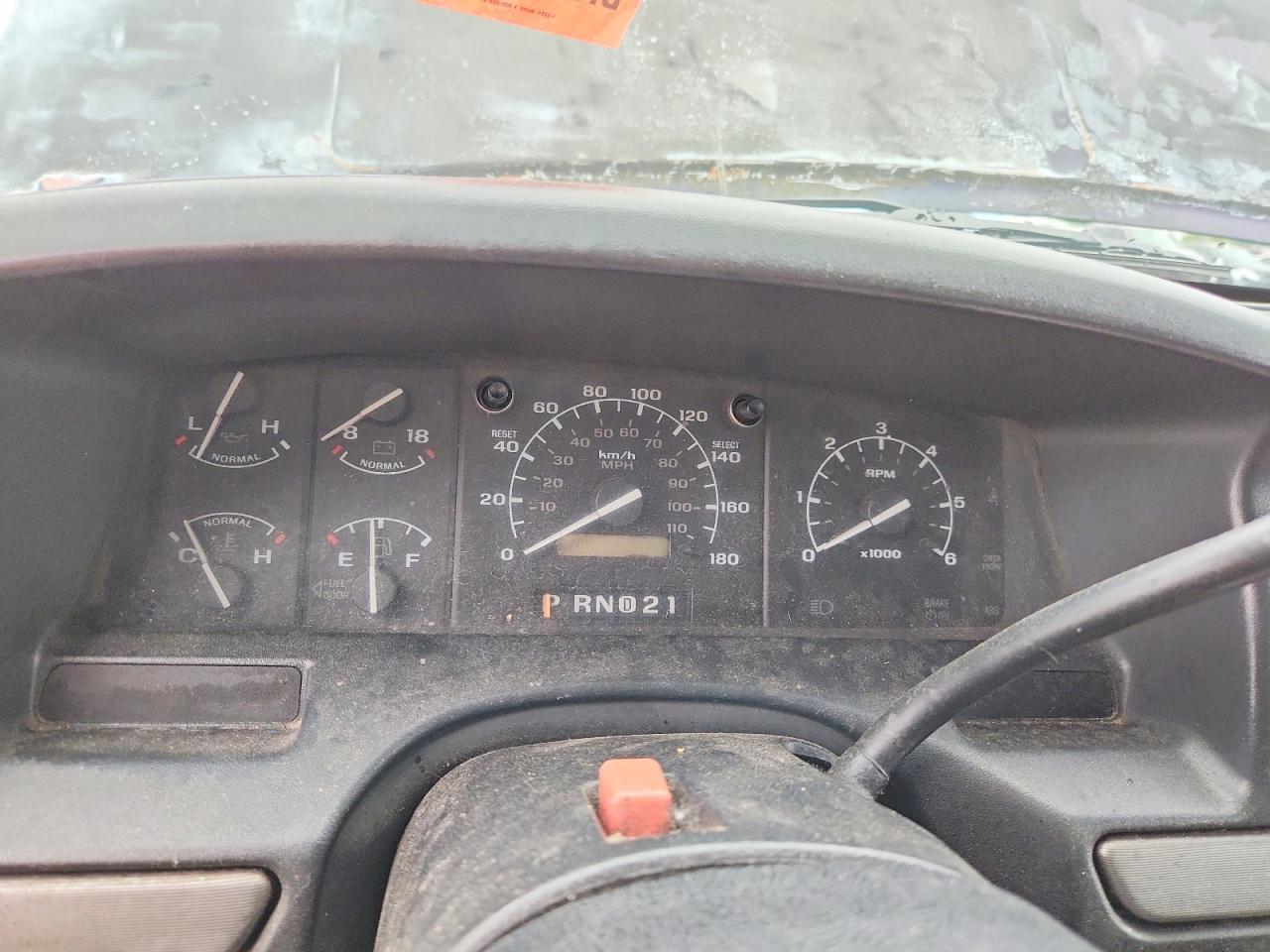 1993 Ford F150 Two Tone vin: 2FTEF14N3PCA69350