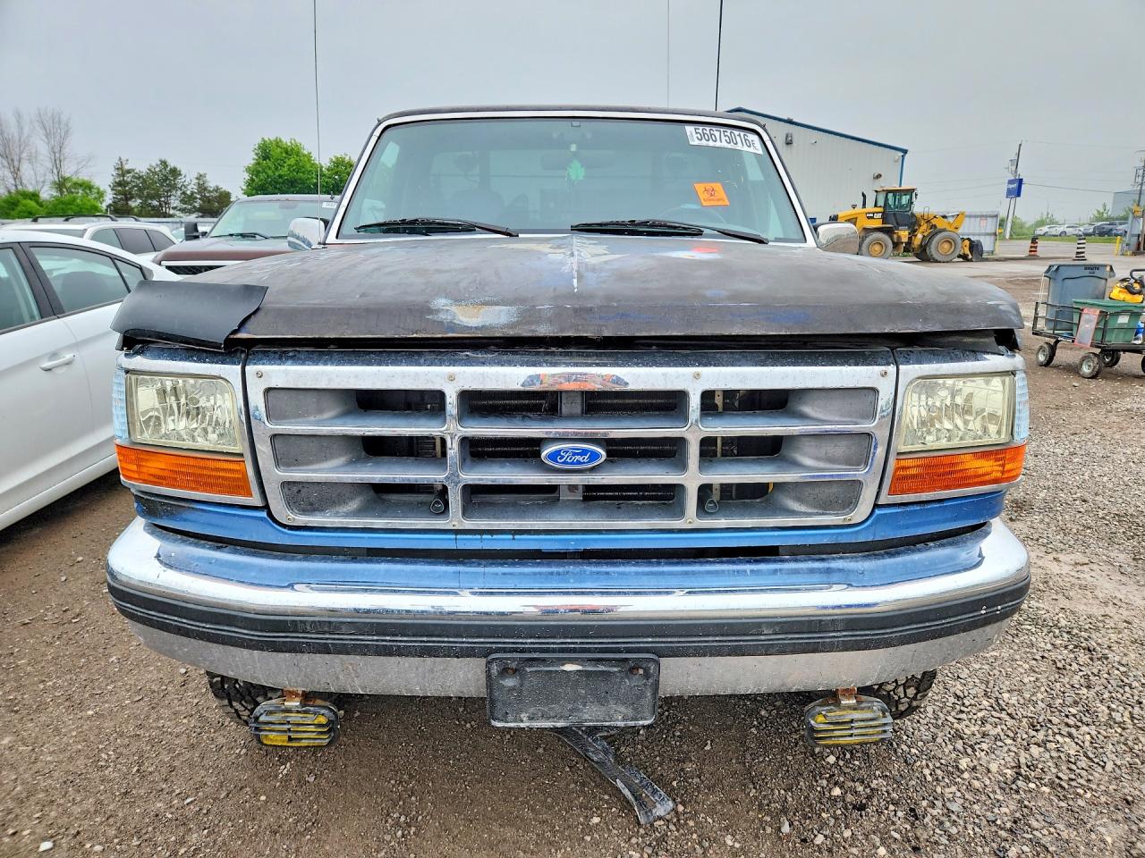 1993 Ford F150 Two Tone vin: 2FTEF14N3PCA69350