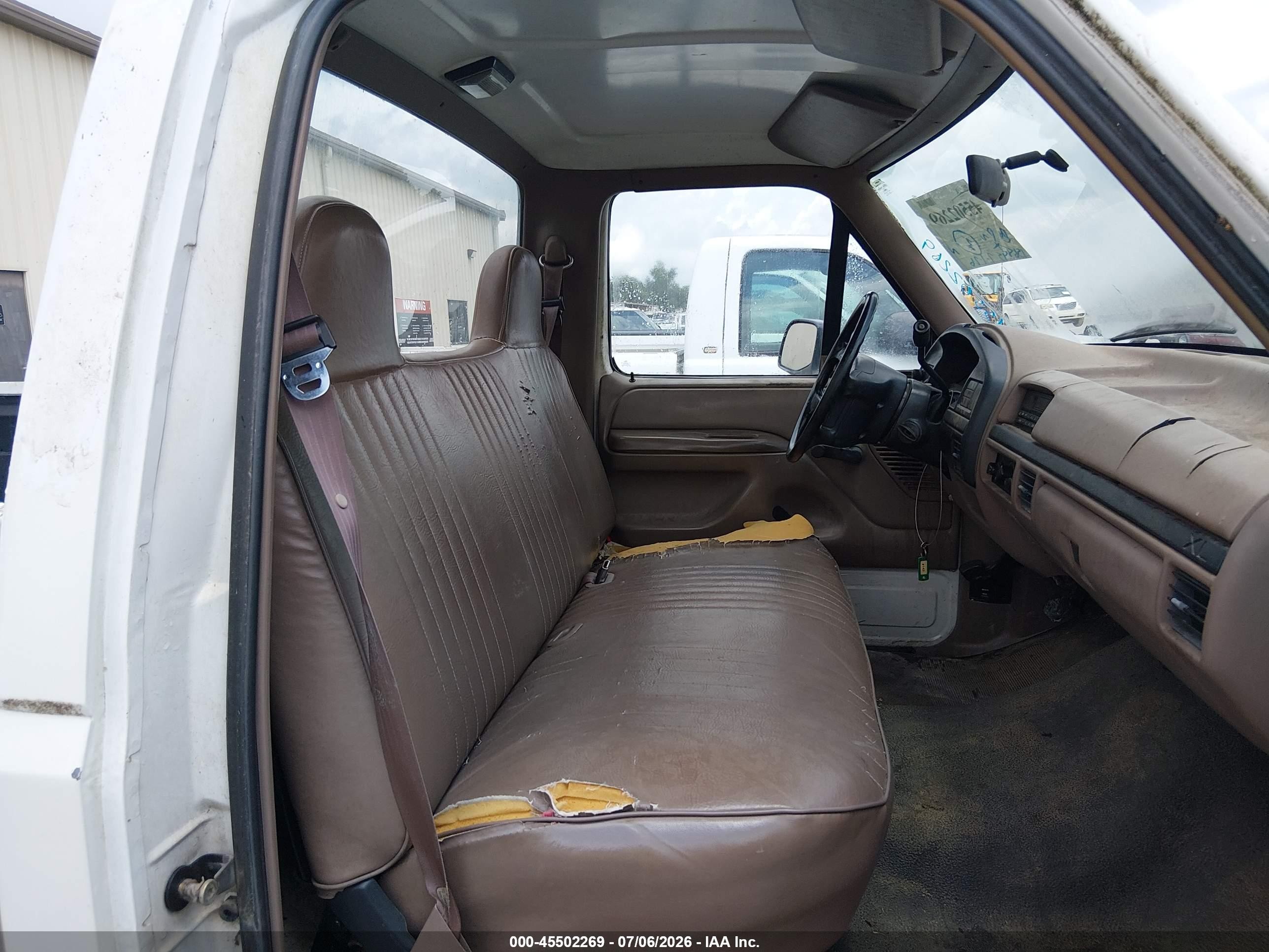1996 Ford F150   White vin: 2FTEF15N2TCA37739