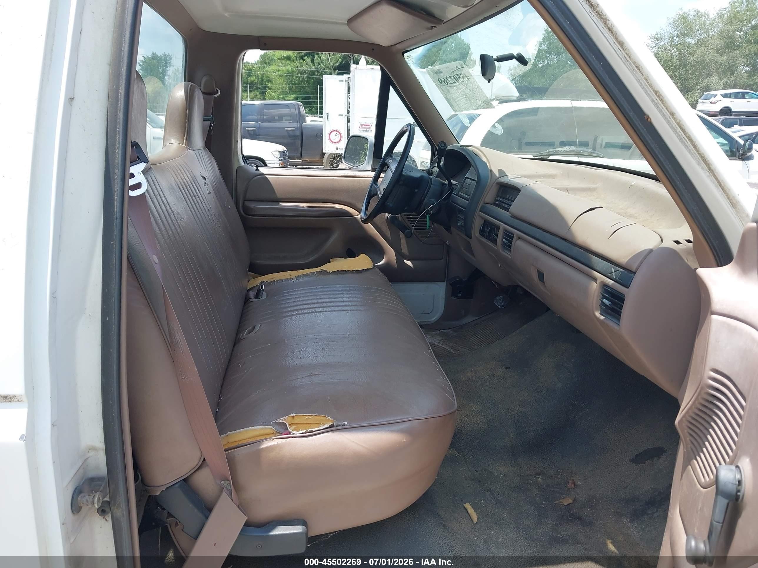 1996 Ford F150   White vin: 2FTEF15N2TCA37739