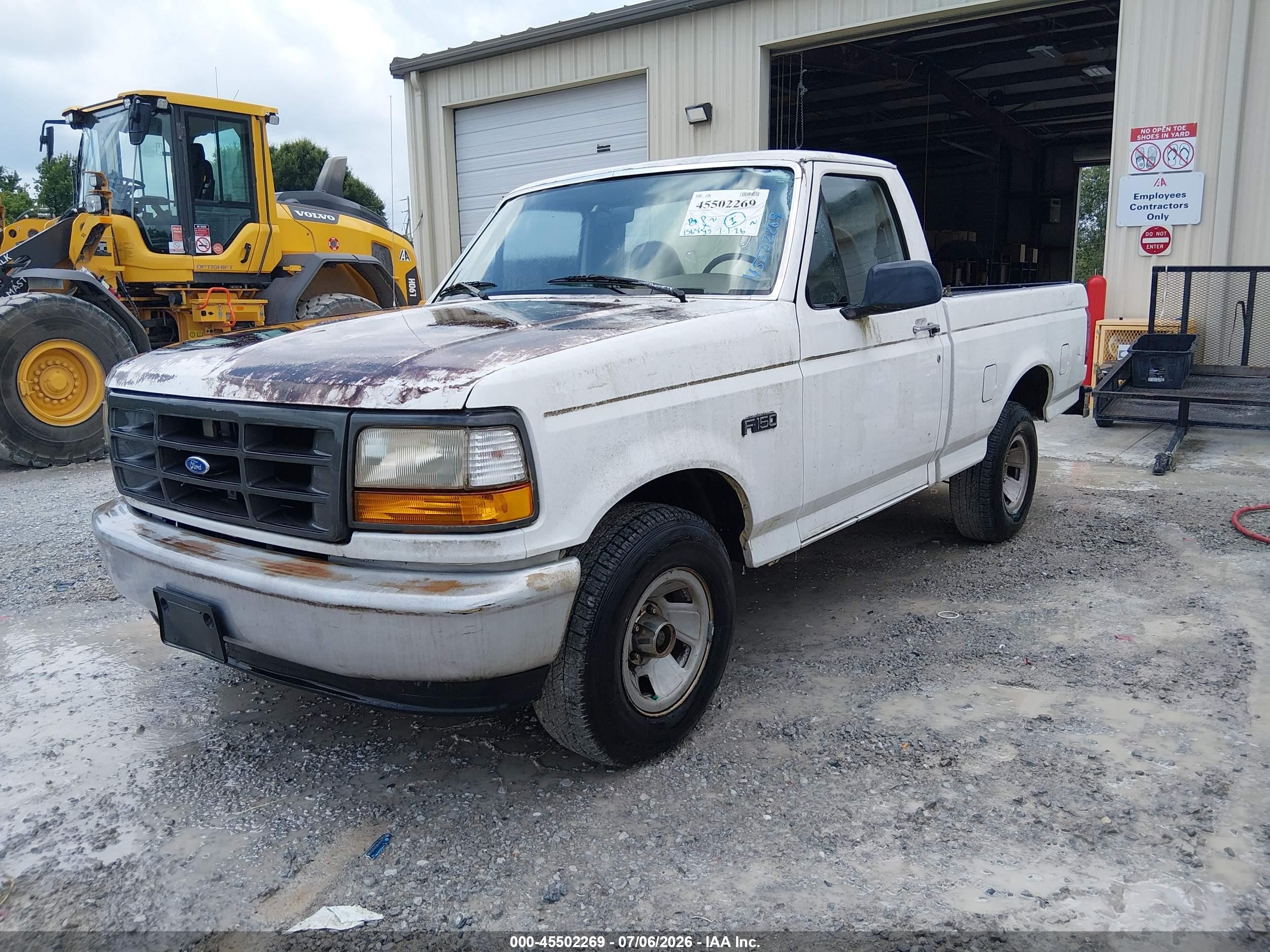 1996 Ford F150   White vin: 2FTEF15N2TCA37739