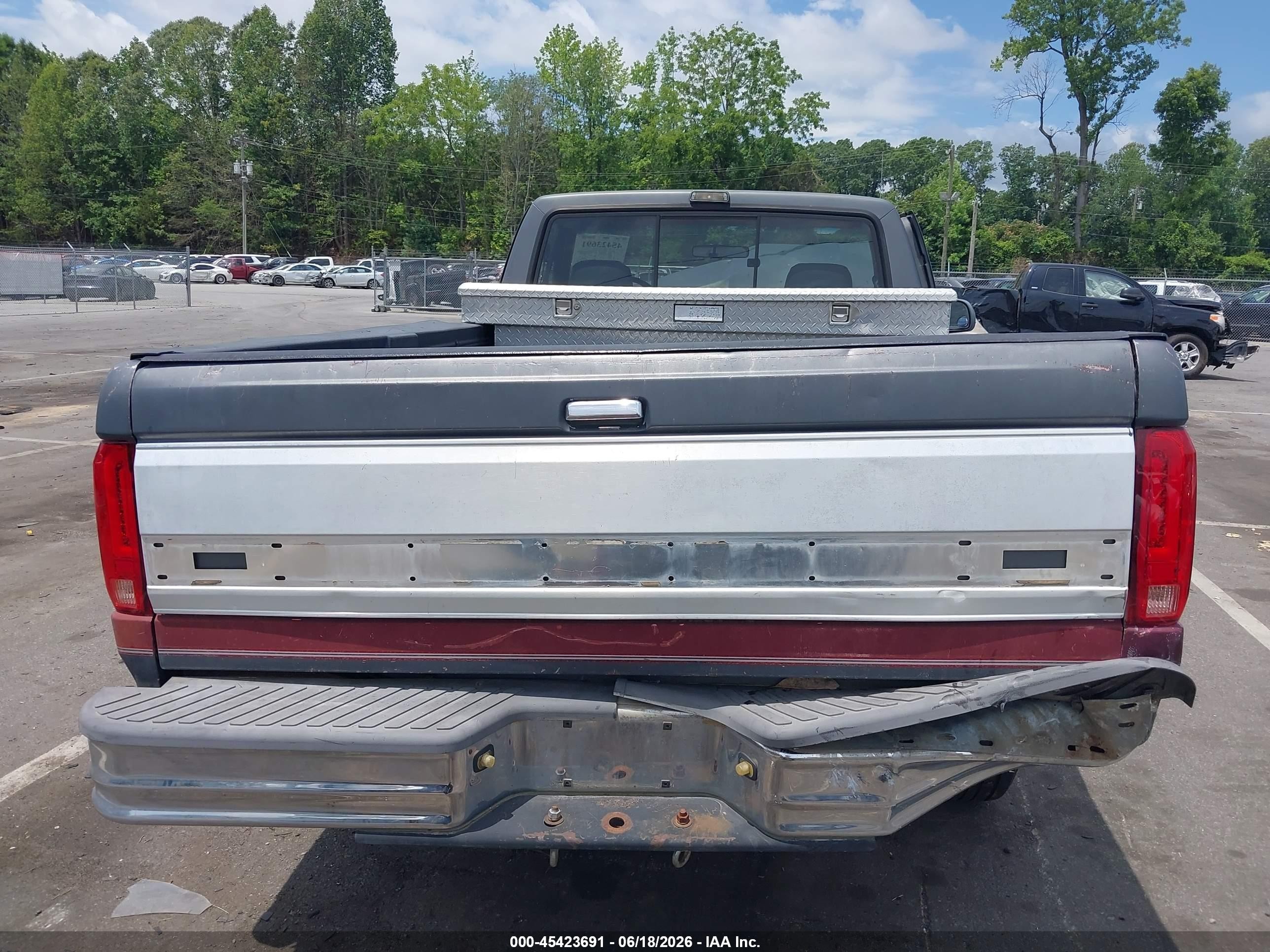 1993 Ford F150   Gray vin: 2FTEF15N4PCB04539