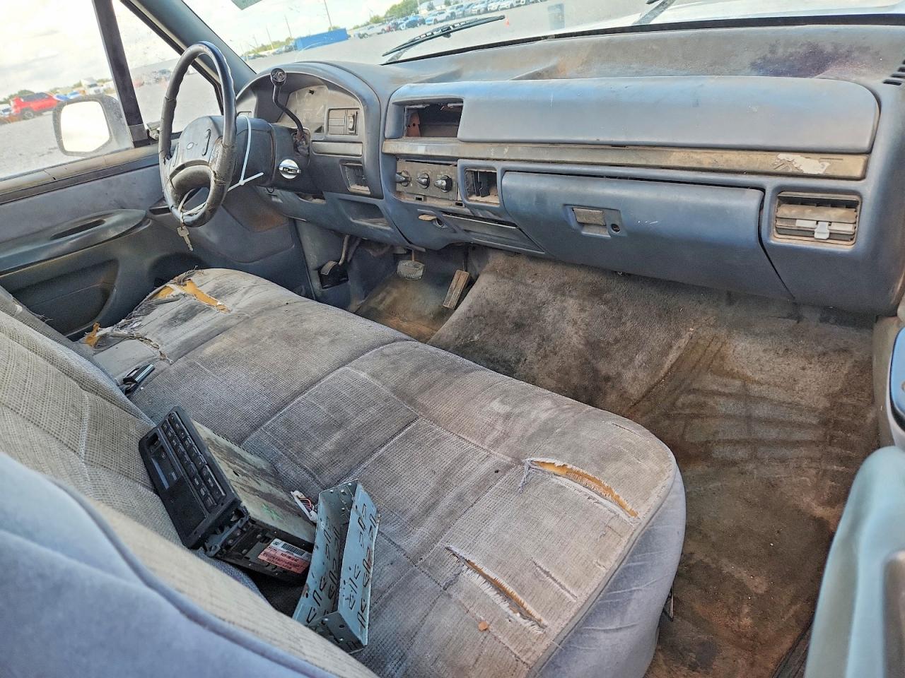 1993 Ford F150 White vin: 2FTEF15N9PCA64829