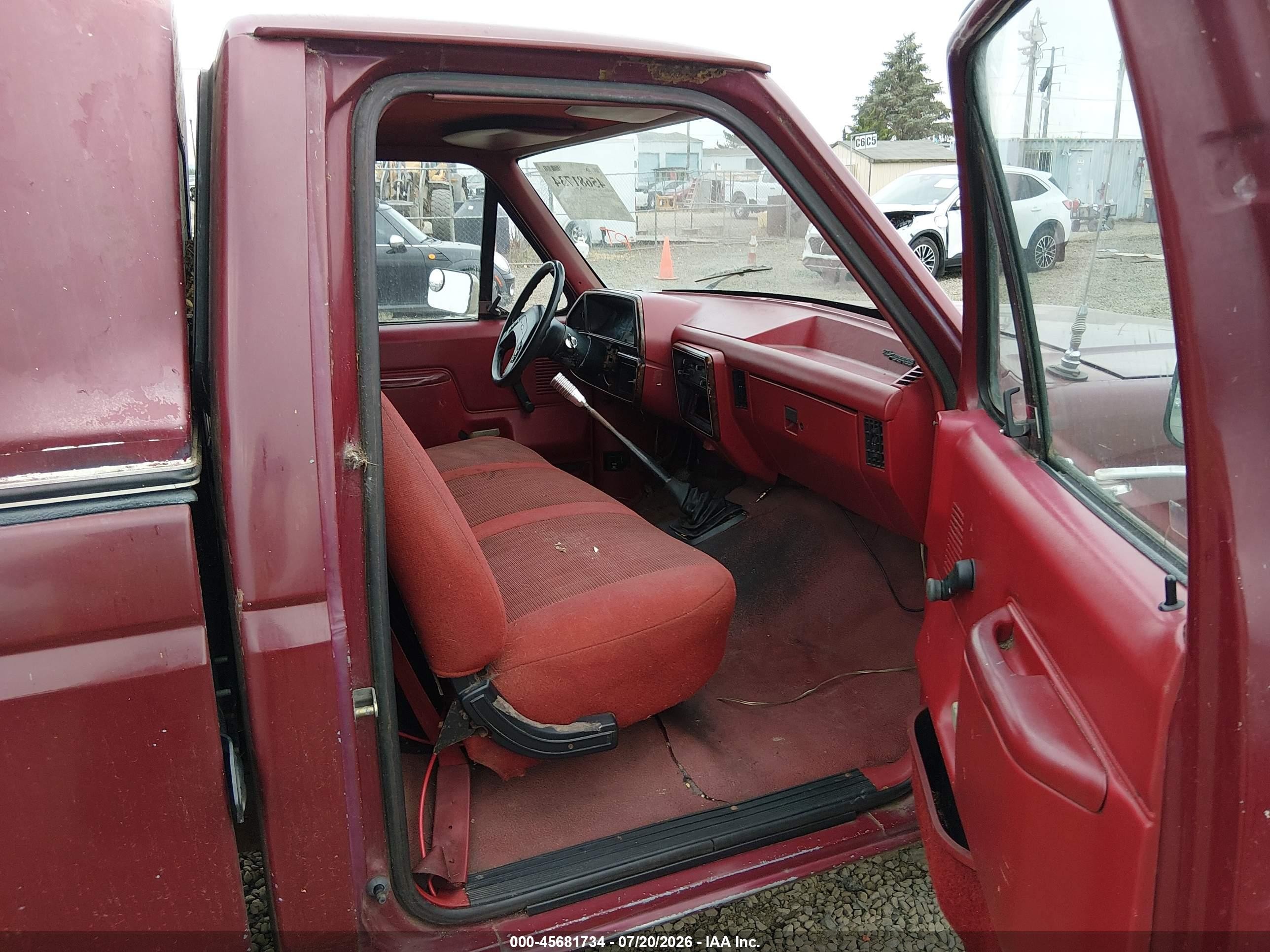 1988 Ford F250   Red vin: 2FTFF25N1JCB02586