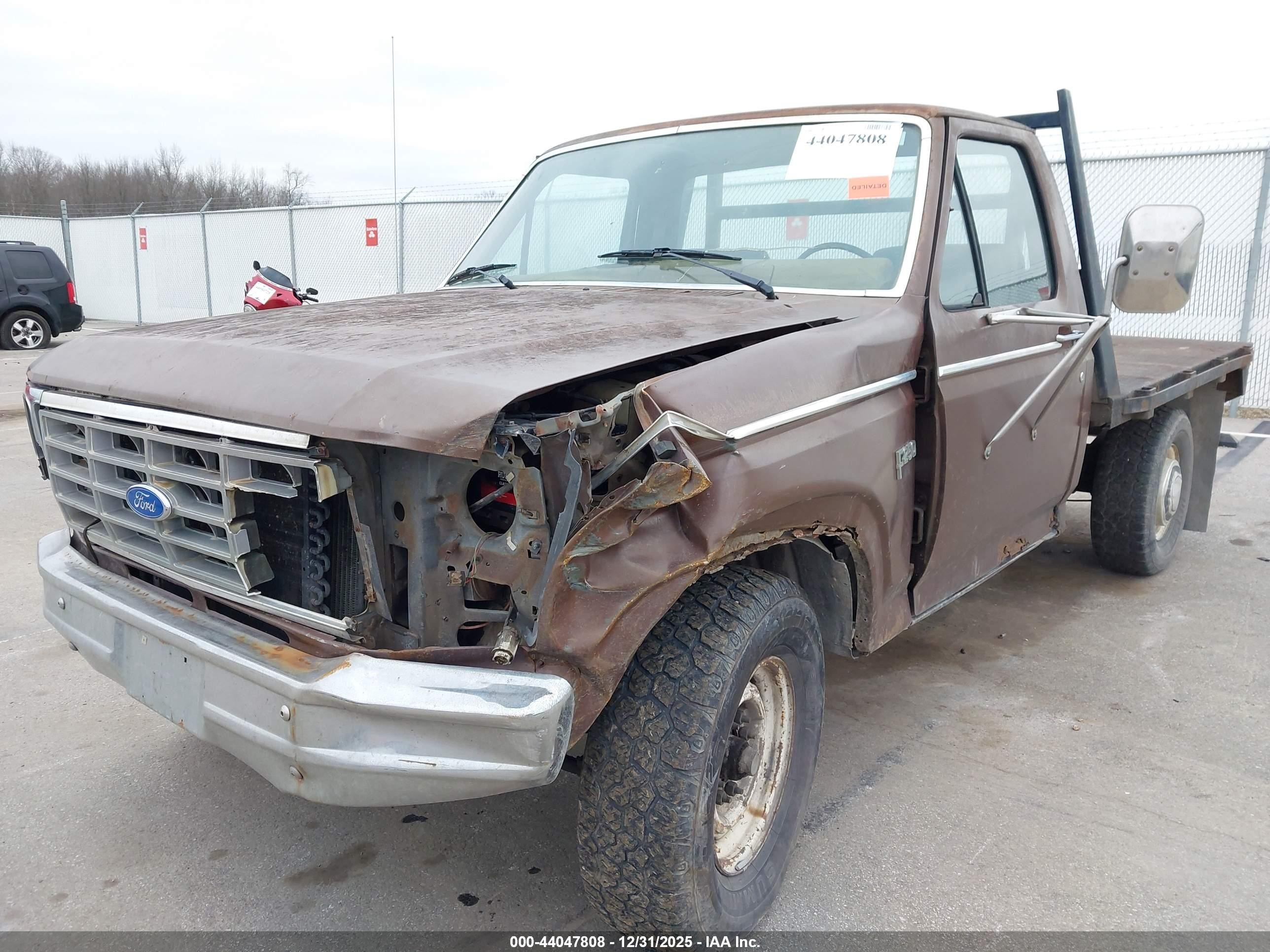 1983 Ford F250   Brown vin: 2FTHF2514DCA94428