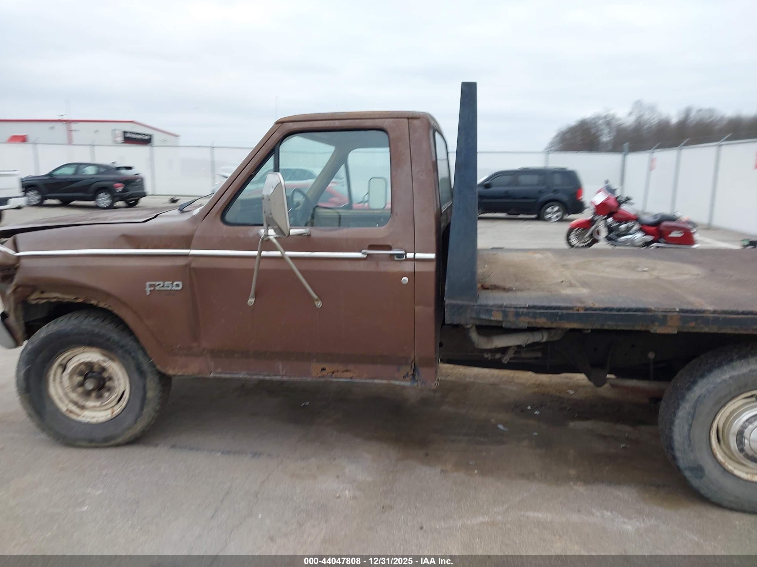 1983 Ford F250   Brown vin: 2FTHF2514DCA94428