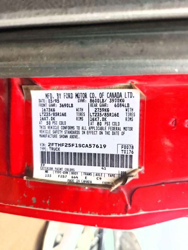 1995 Ford F250 Red vin: 2FTHF25F1SCA57619