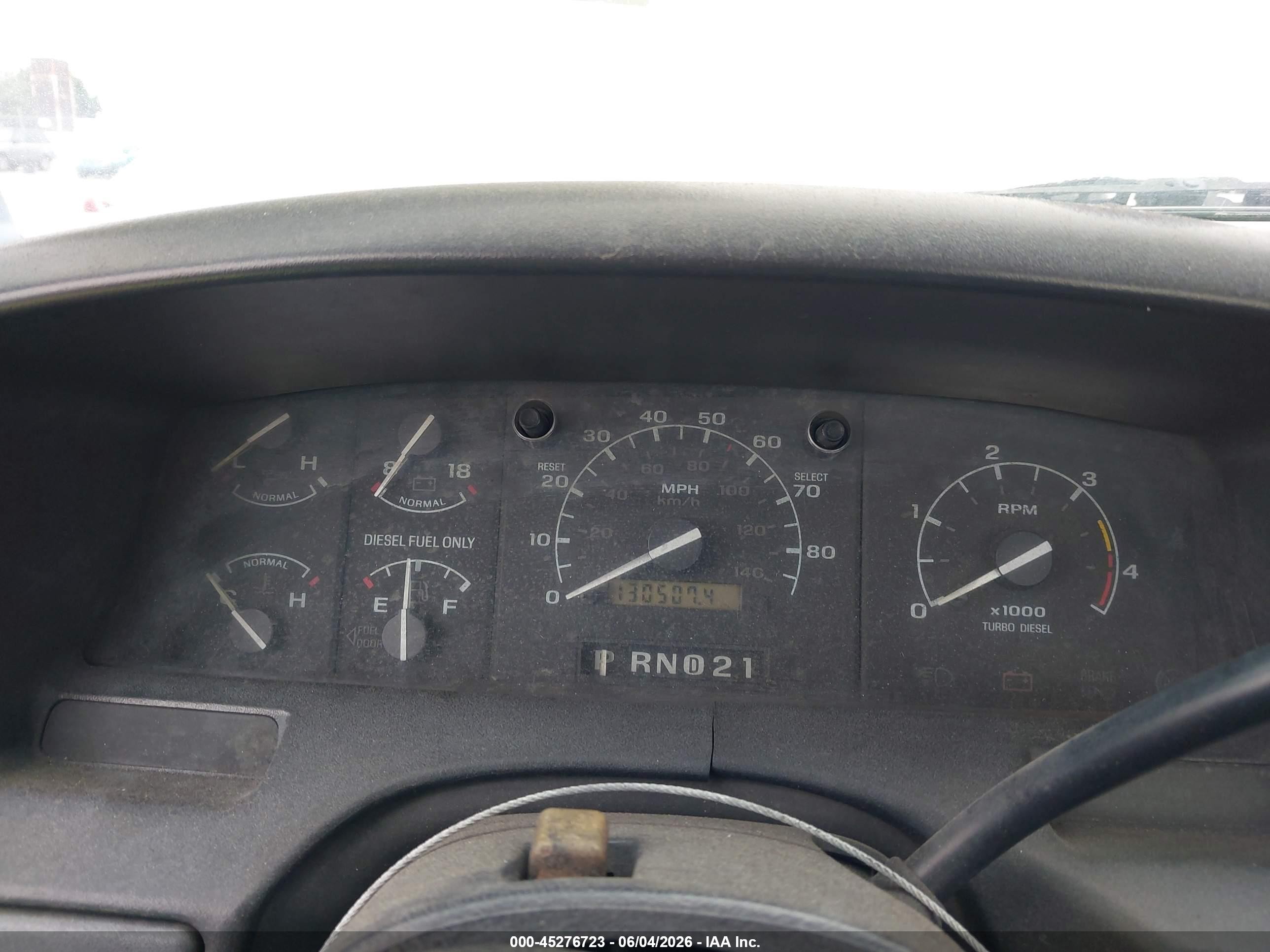 1995 Ford F250   White vin: 2FTHF25F5SCA27362