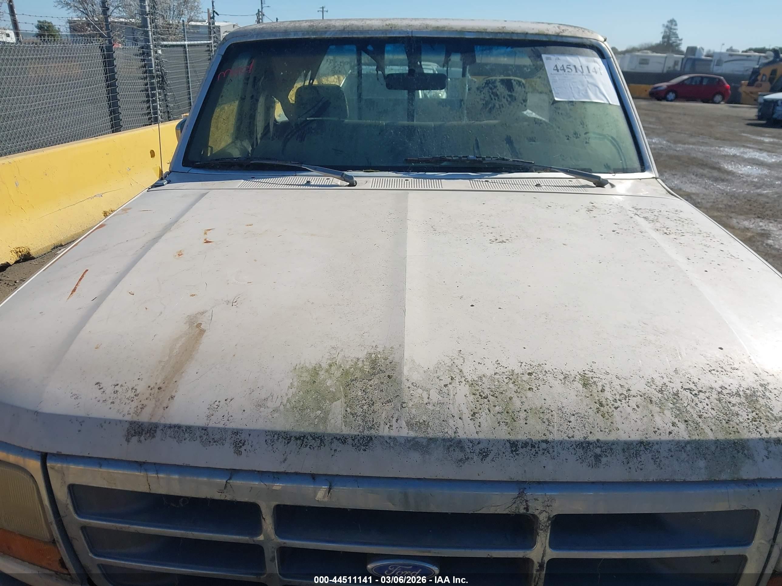 1993 Ford F250   Beige vin: 2FTHF25G0PCA78218