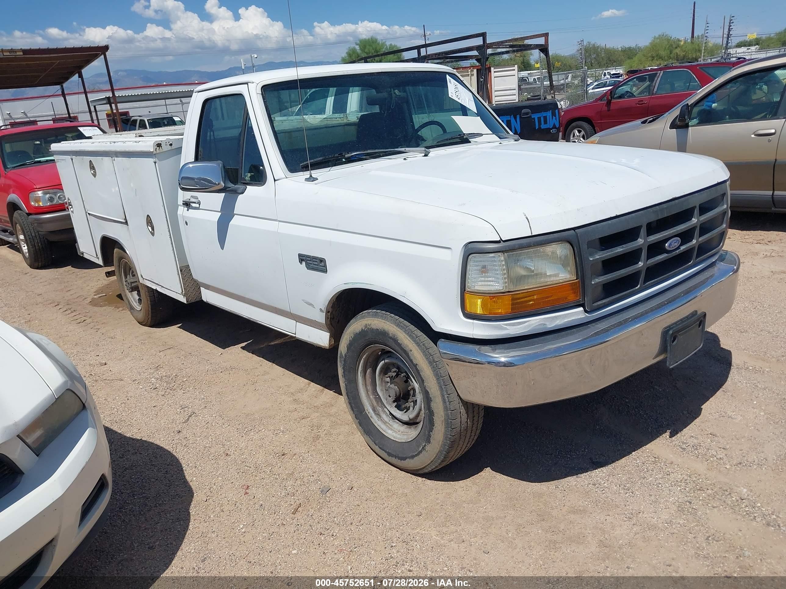 1993 Ford F250   White vin: 2FTHF25H2PCA60313