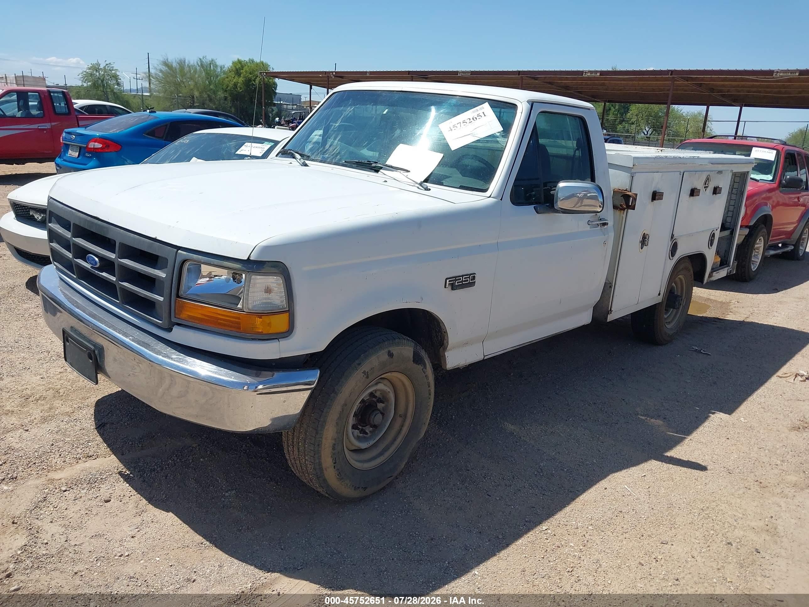 1993 Ford F250   White vin: 2FTHF25H2PCA60313