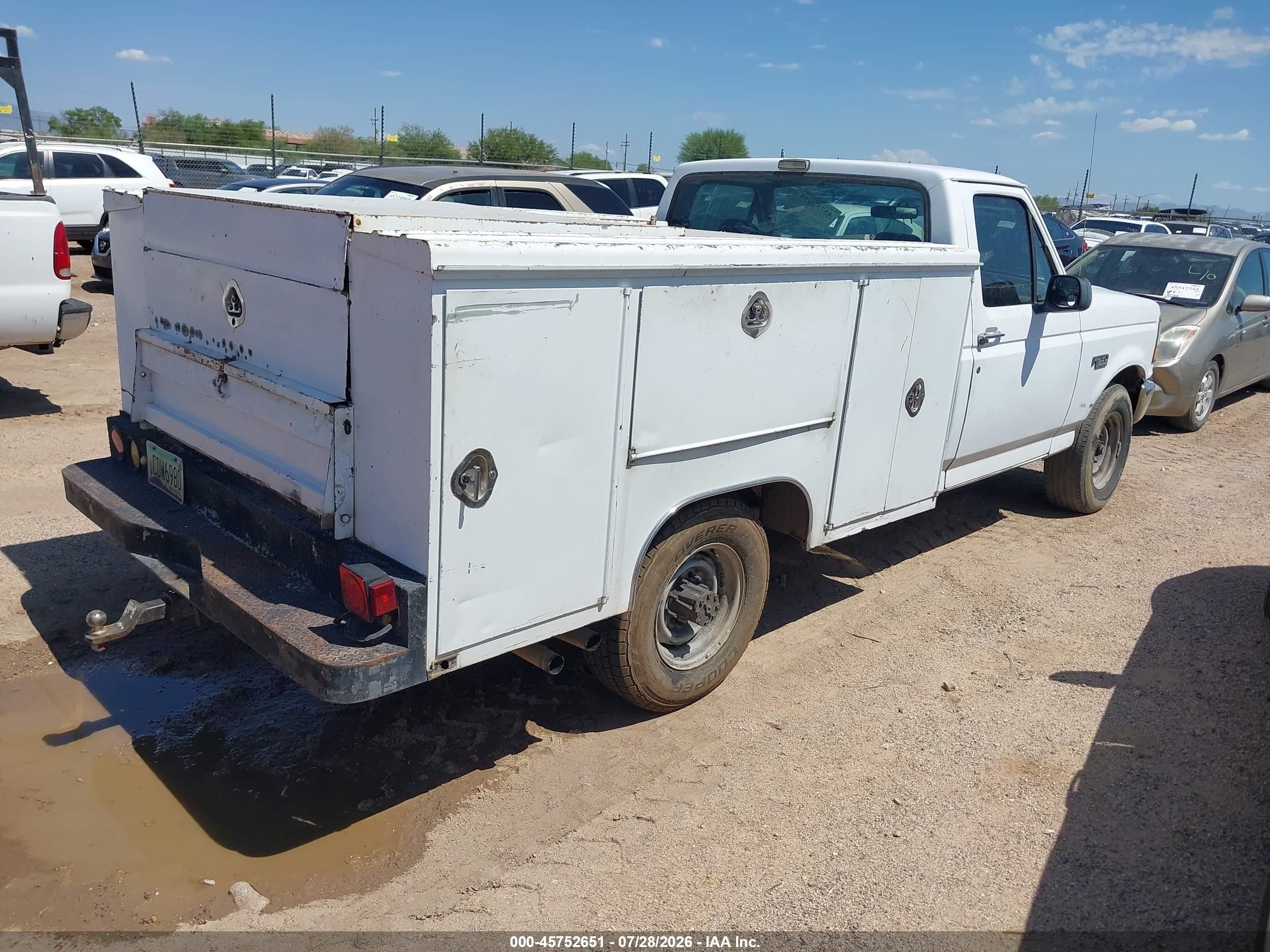 1993 Ford F250   White vin: 2FTHF25H2PCA60313